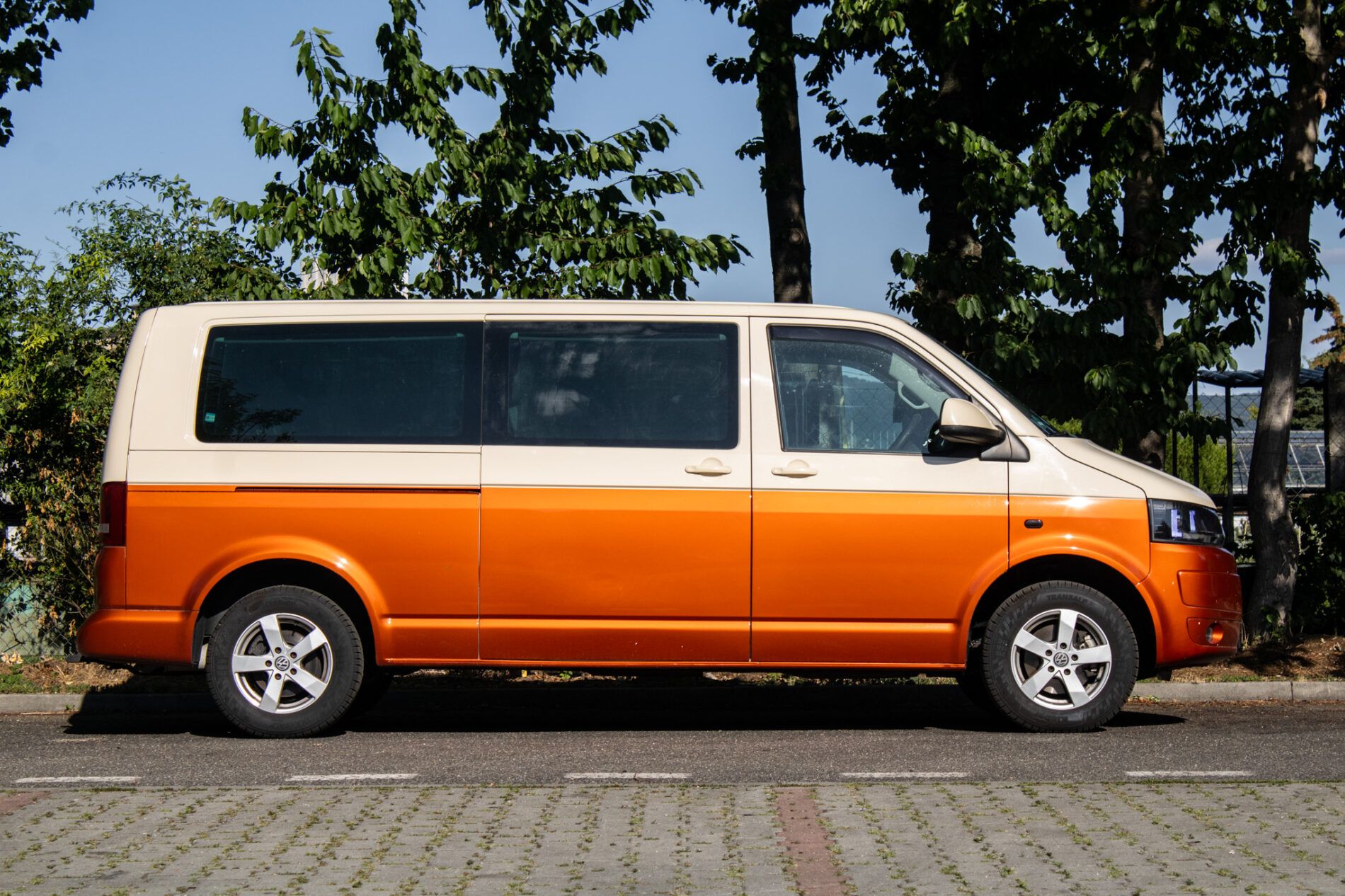 Volkswagen Caravelle - fotka 4