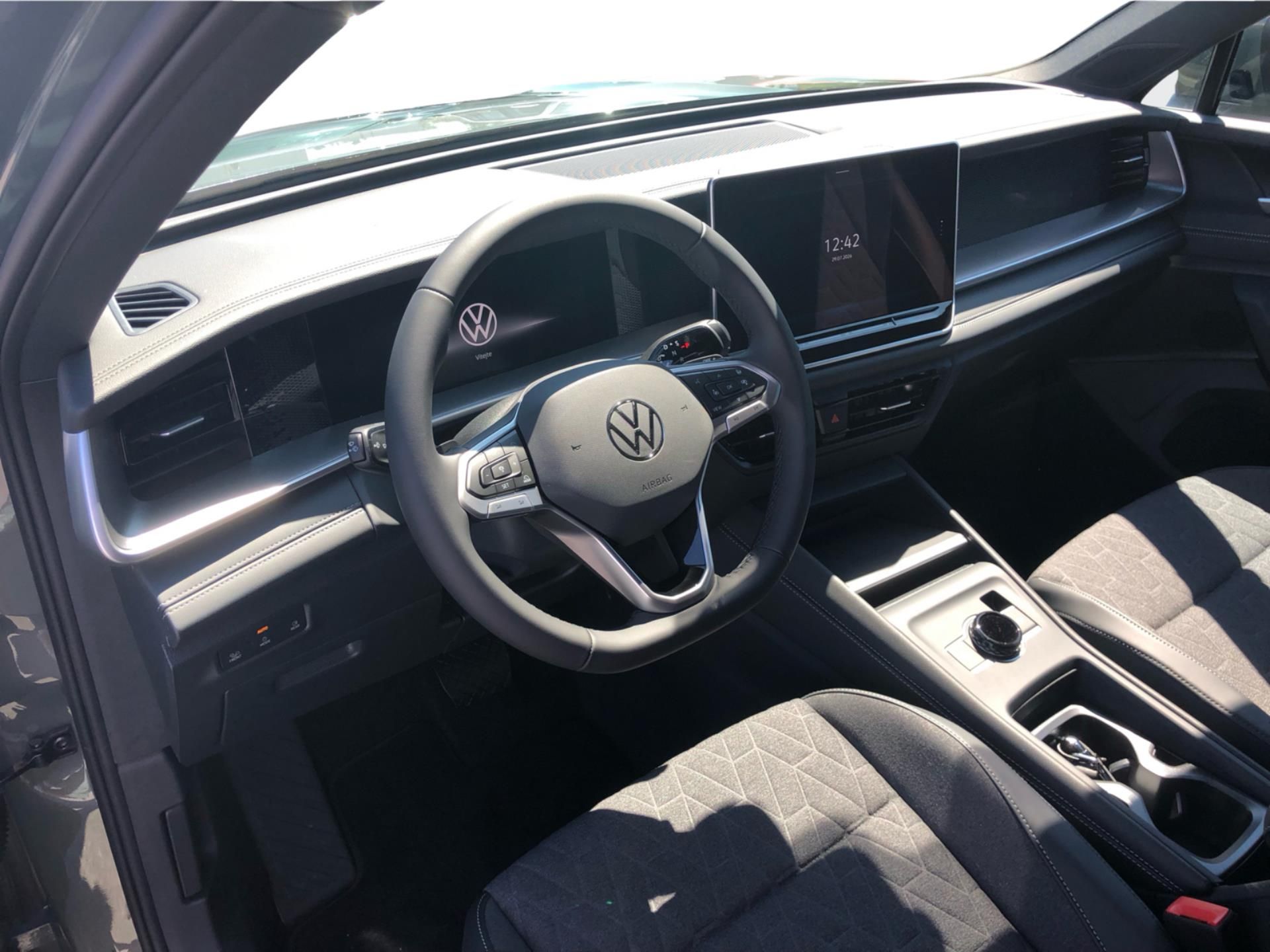 Volkswagen Tayron, Tayron People 1,5 eTSI 110 kW - fotka 5