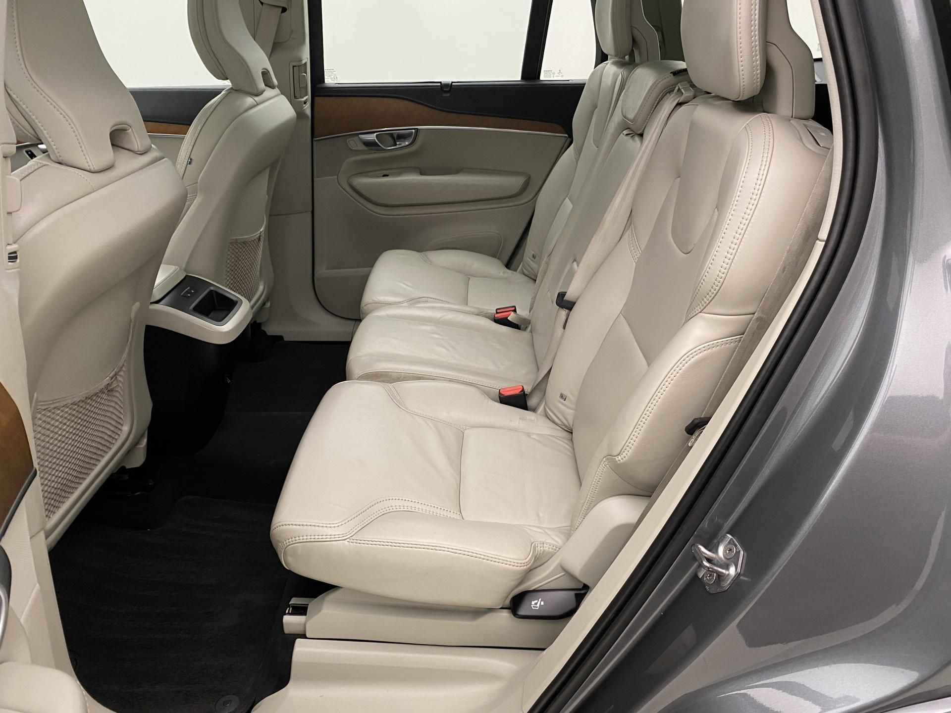 Volvo XC90, D5 AWD INSCRIPTION AUT 7míst - fotka 5