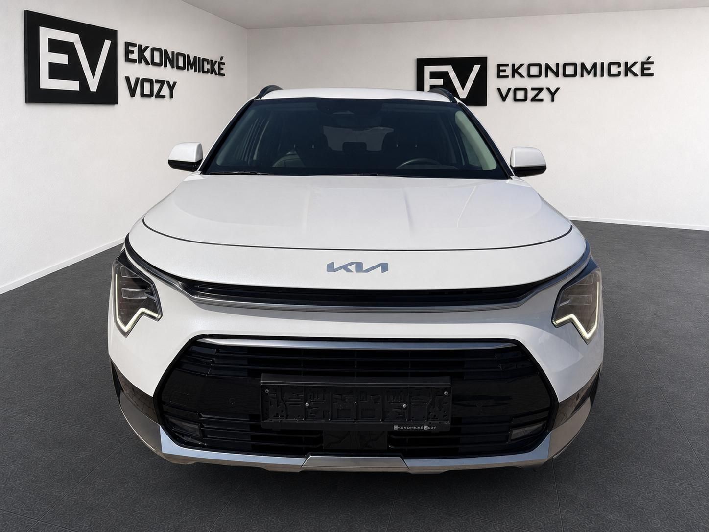 Kia Niro, 1.6 GDI,HEV,ČR,5,5 L/100KM - fotka 3
