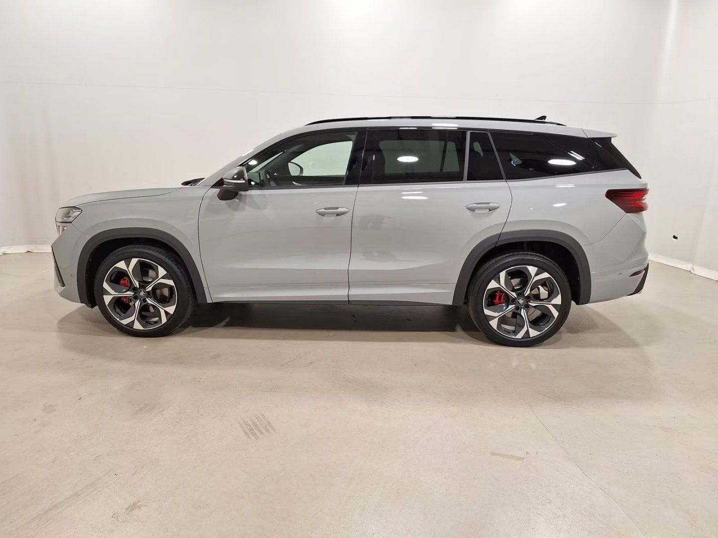 Škoda Kodiaq, RS 2.0 TSI 4x4 195 kW 7Míst - fotka 2