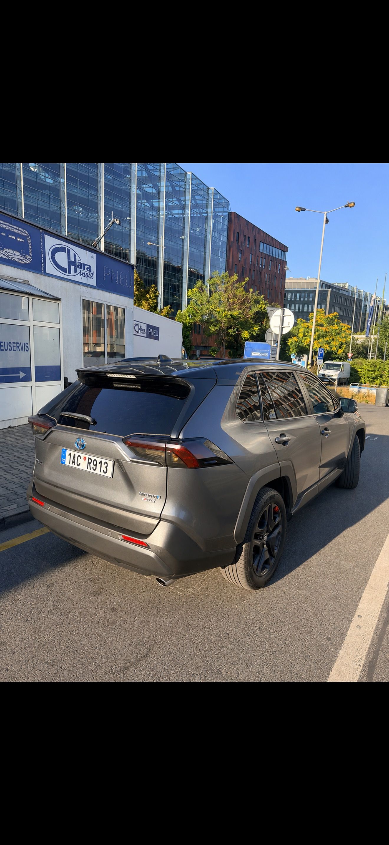 Toyota Rav4, 2.5 HEV 4x4 ADVENTURE DPH - fotka 5