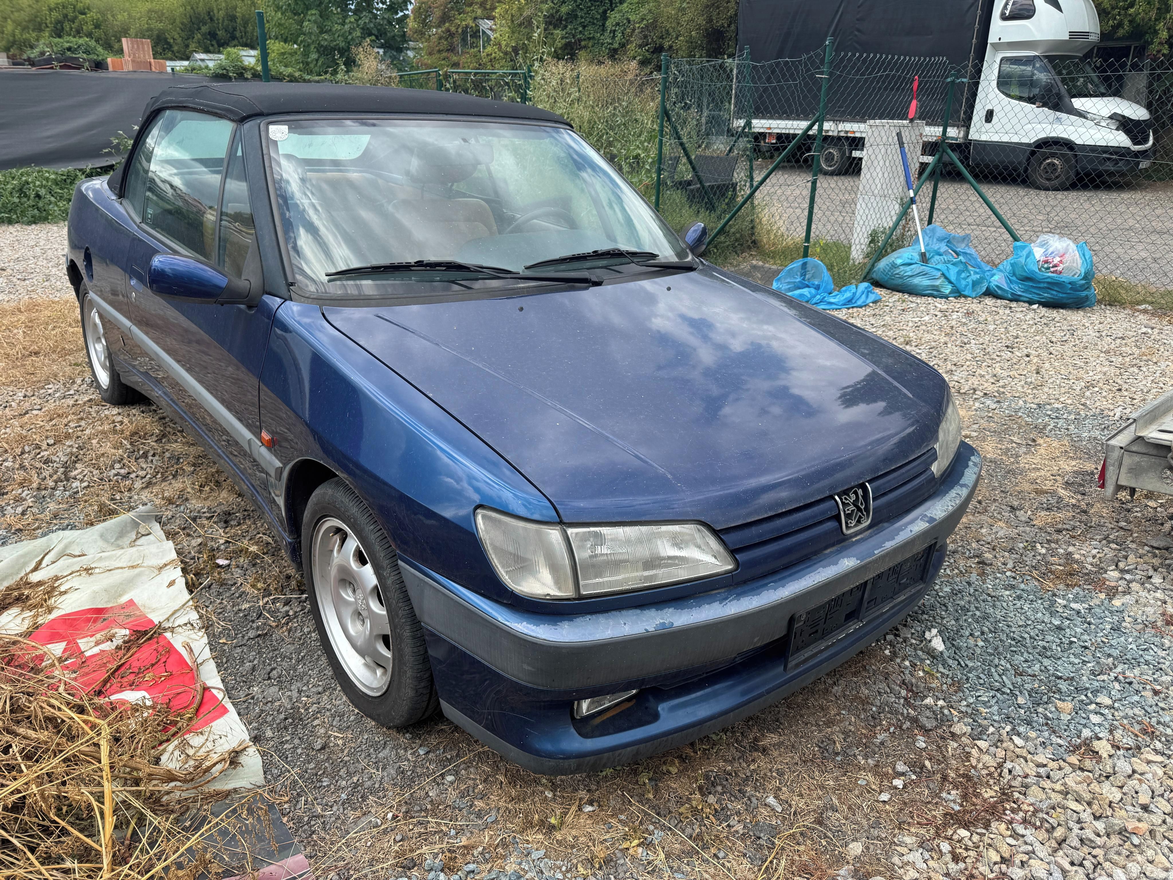 Peugeot 306, 1.8i Saint Tropez Kabrio - fotka 2