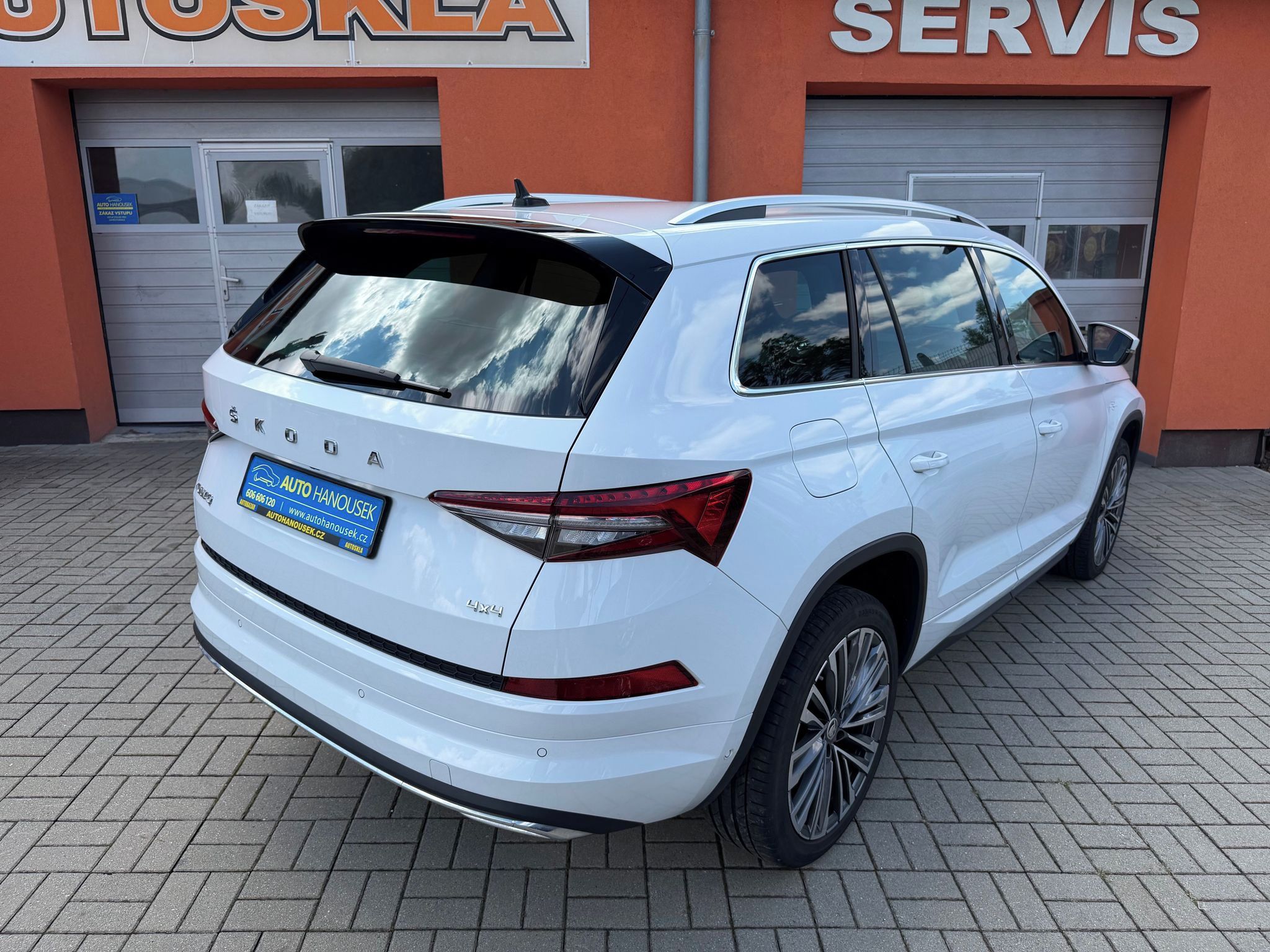 Škoda Kodiaq, 2.0 TSI DSG 4x4 Laurin & Kleme - fotka 2