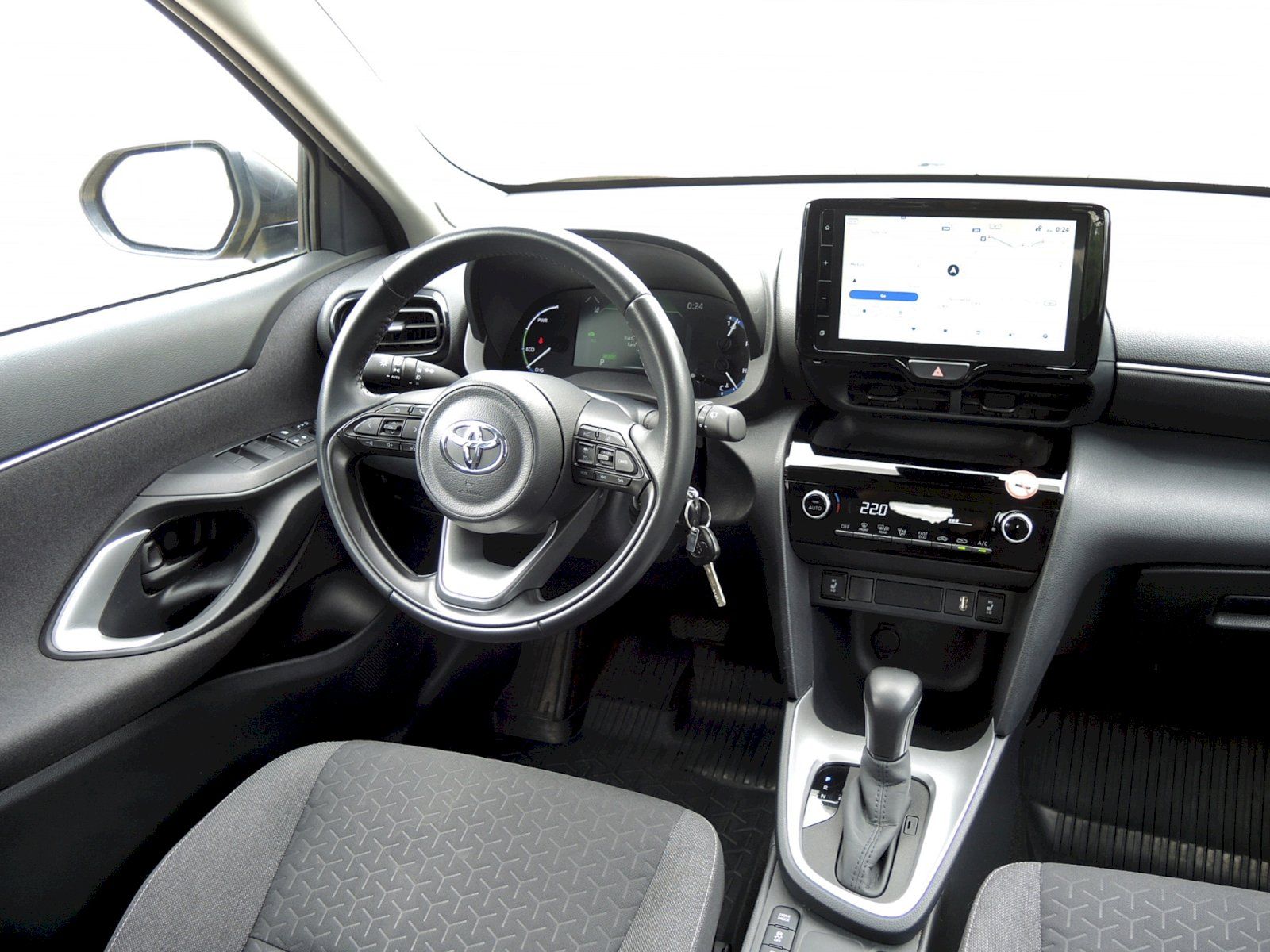 Toyota Yaris Cross, Comfort Tech 1,5 Hybrid e-CVT - fotka 5