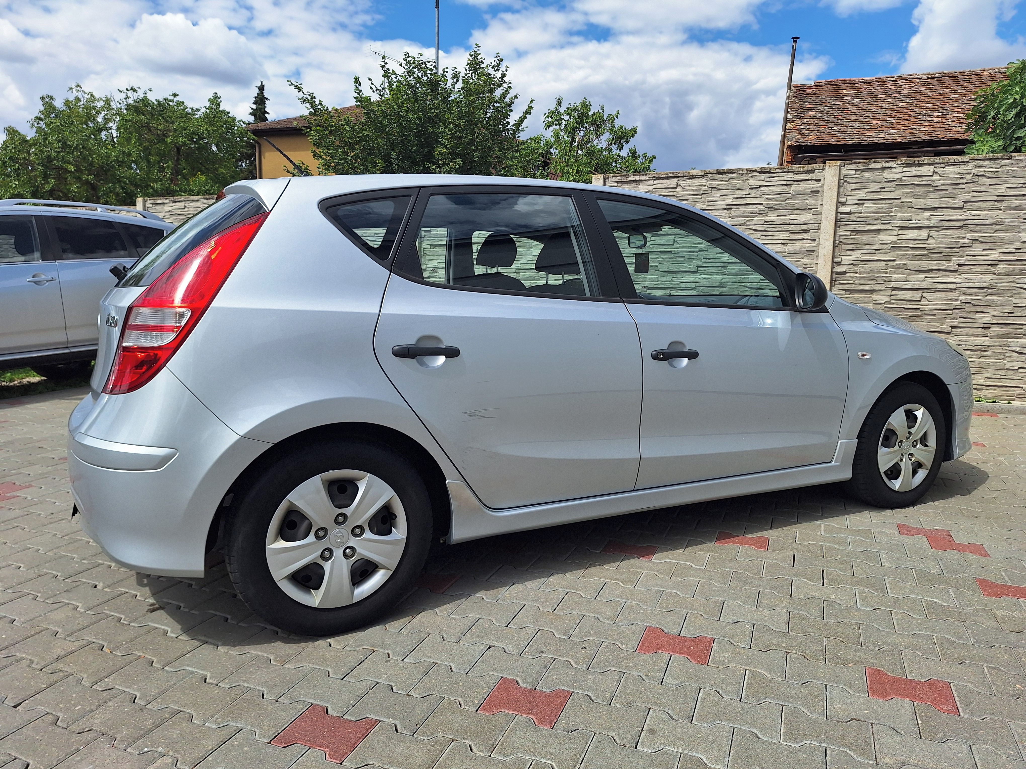 Hyundai i30, 1,4i 77kW - fotka 6