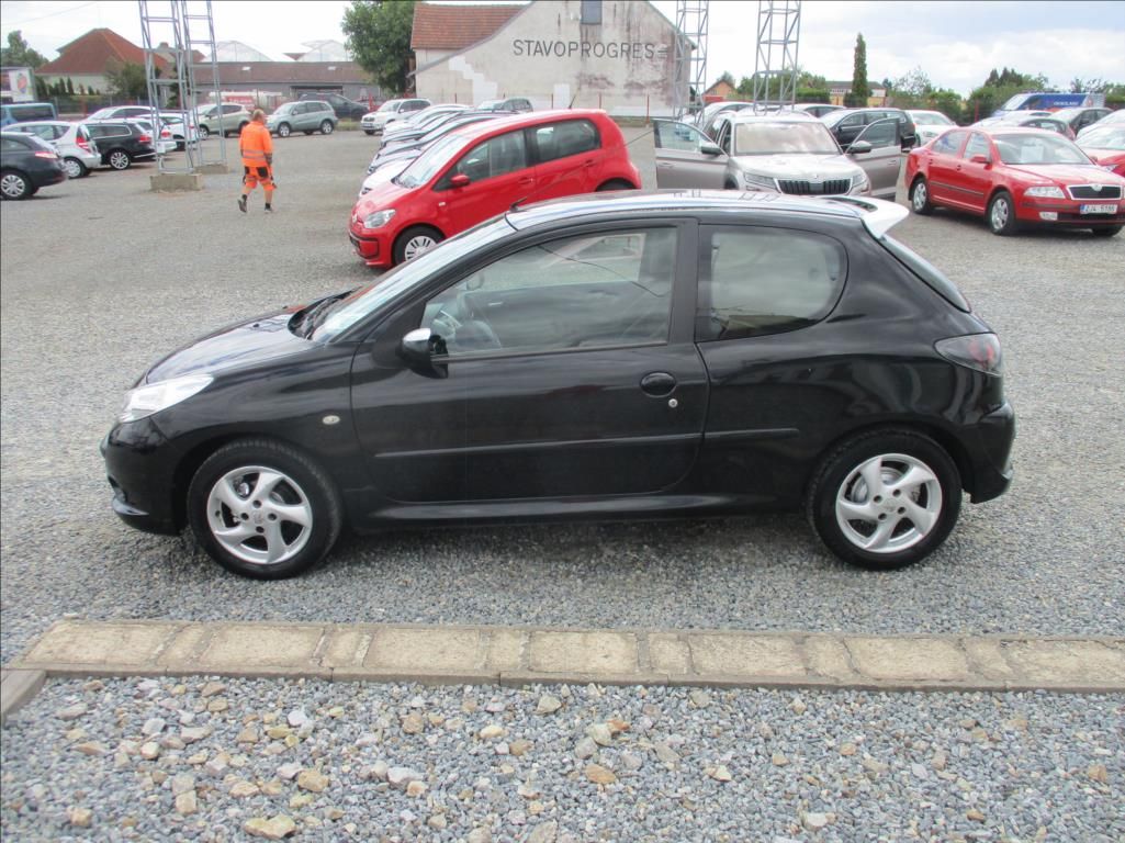 Peugeot 206, 1,4 i+, klima, serv. kniha, - fotka 4