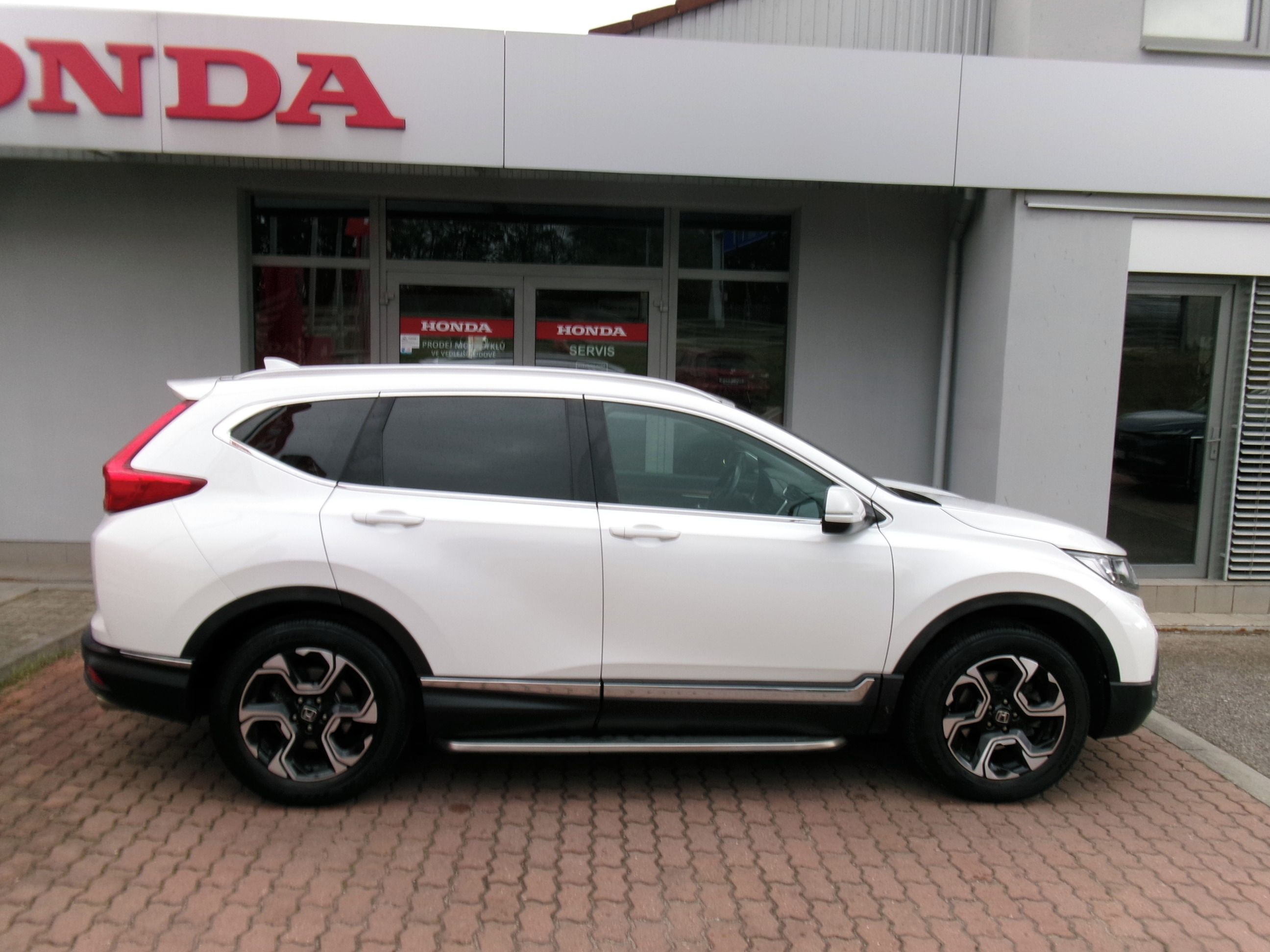 Honda CR-V, 172PS MT 4x4 ELEGANCE, ČR, 1.M - fotka 6