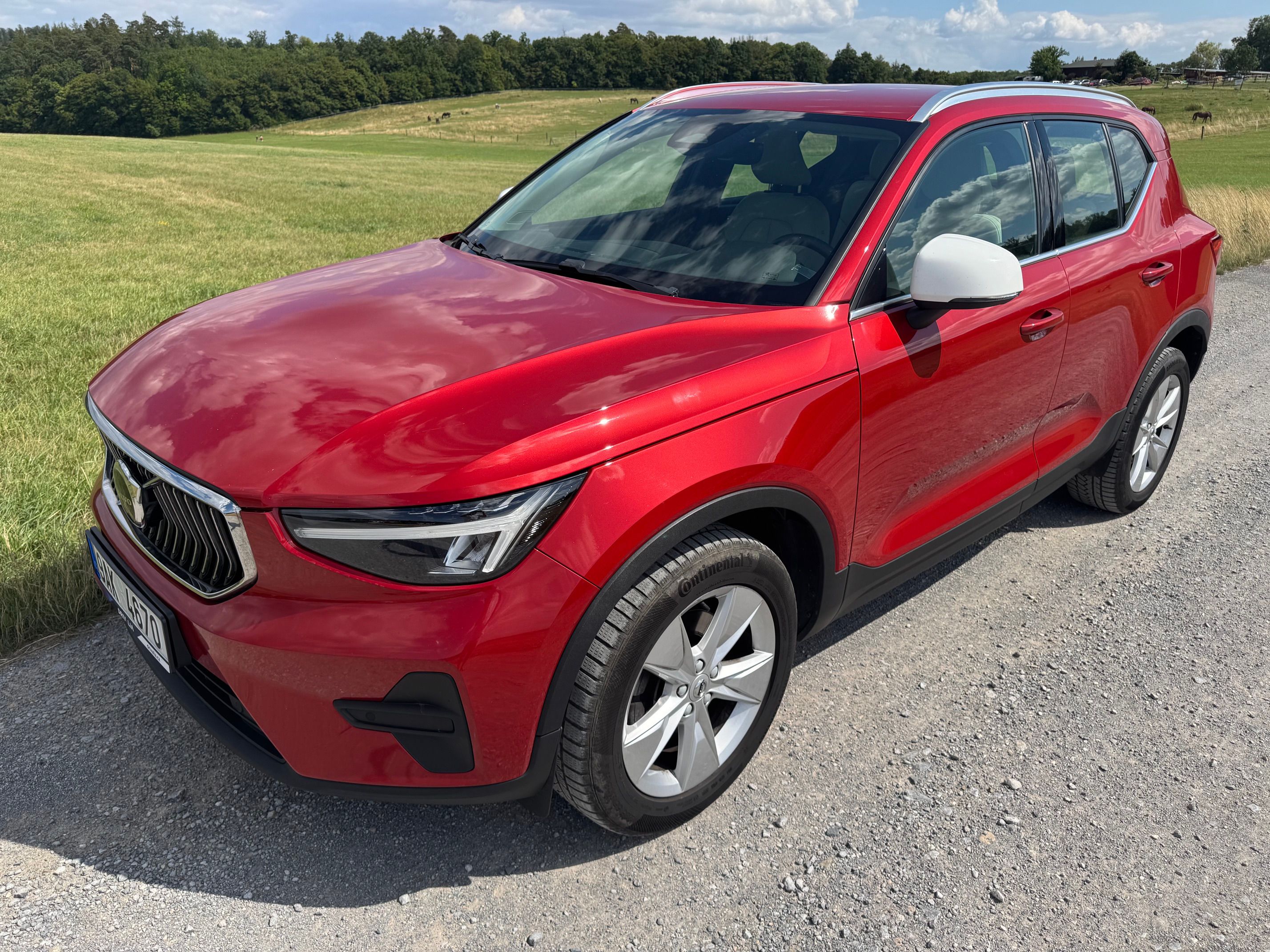 Volvo XC40, B4 PLUS BRIGHT 2.0 145kW ČR