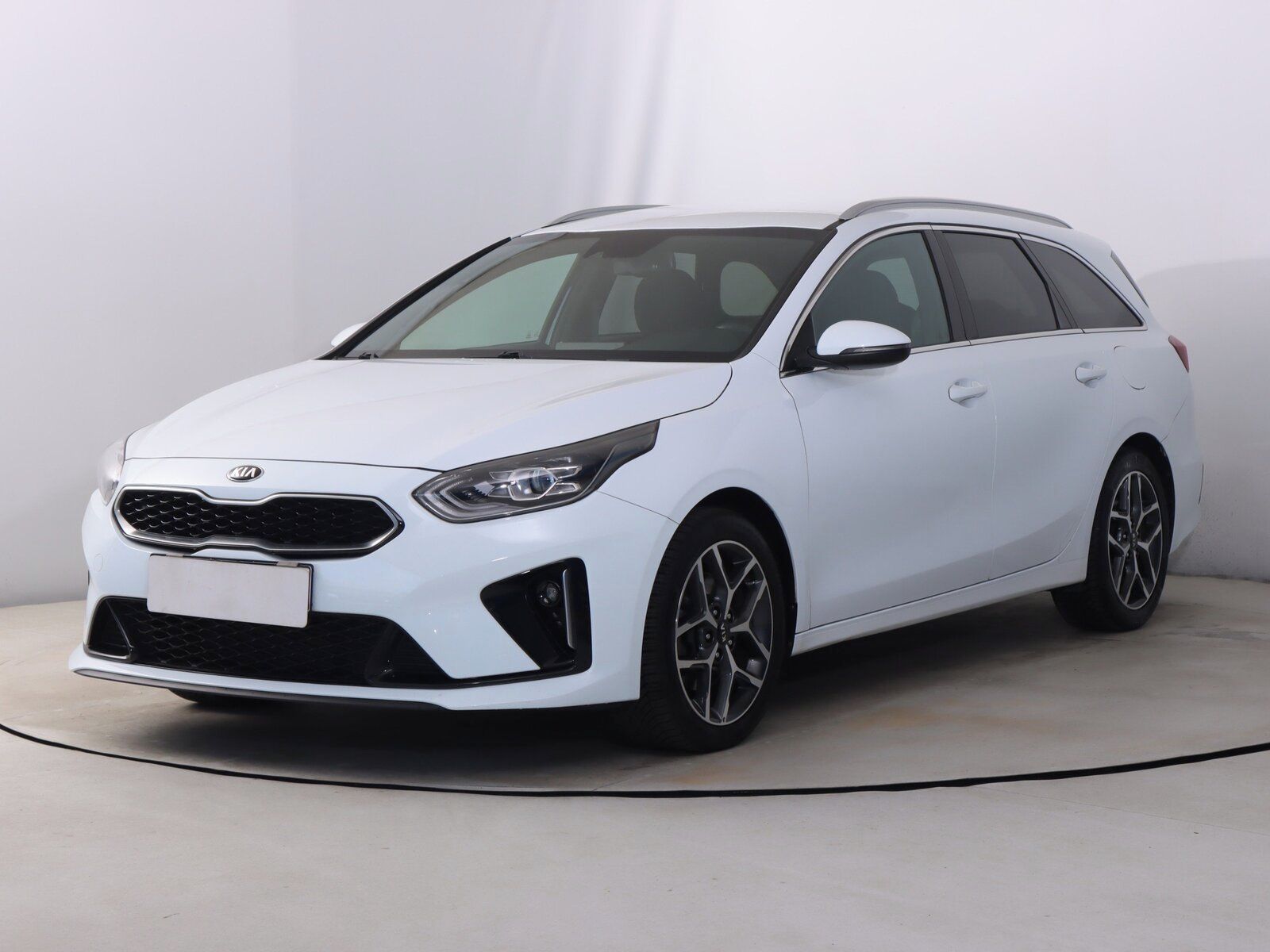 Kia Cee´d, 1.6 CRDi, GT Line, Serv.kniha - fotka 2