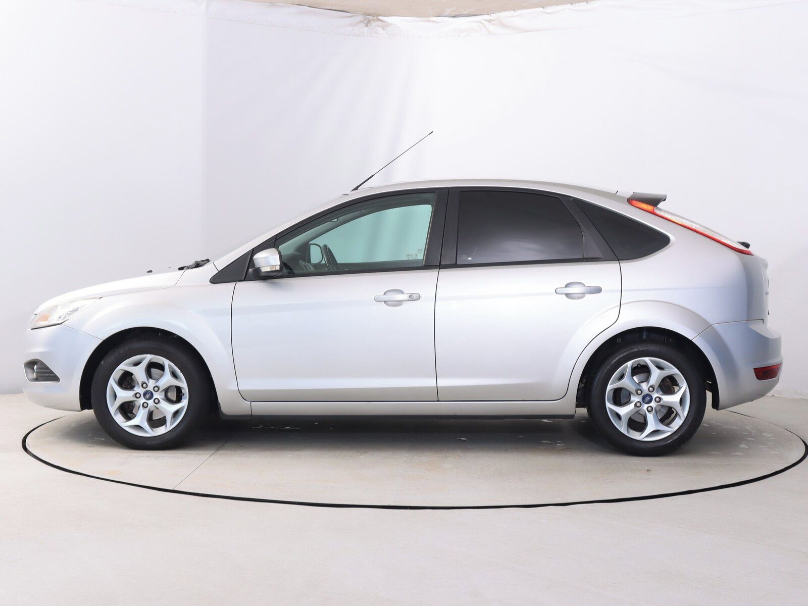 Ford Focus, 1.6 16V, Automatická klima - fotka 3