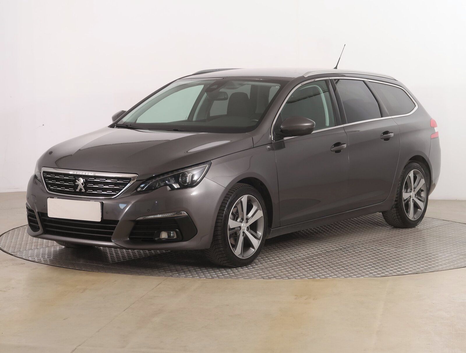 Peugeot 308, 1.5 BlueHDi, Allure - fotka 2