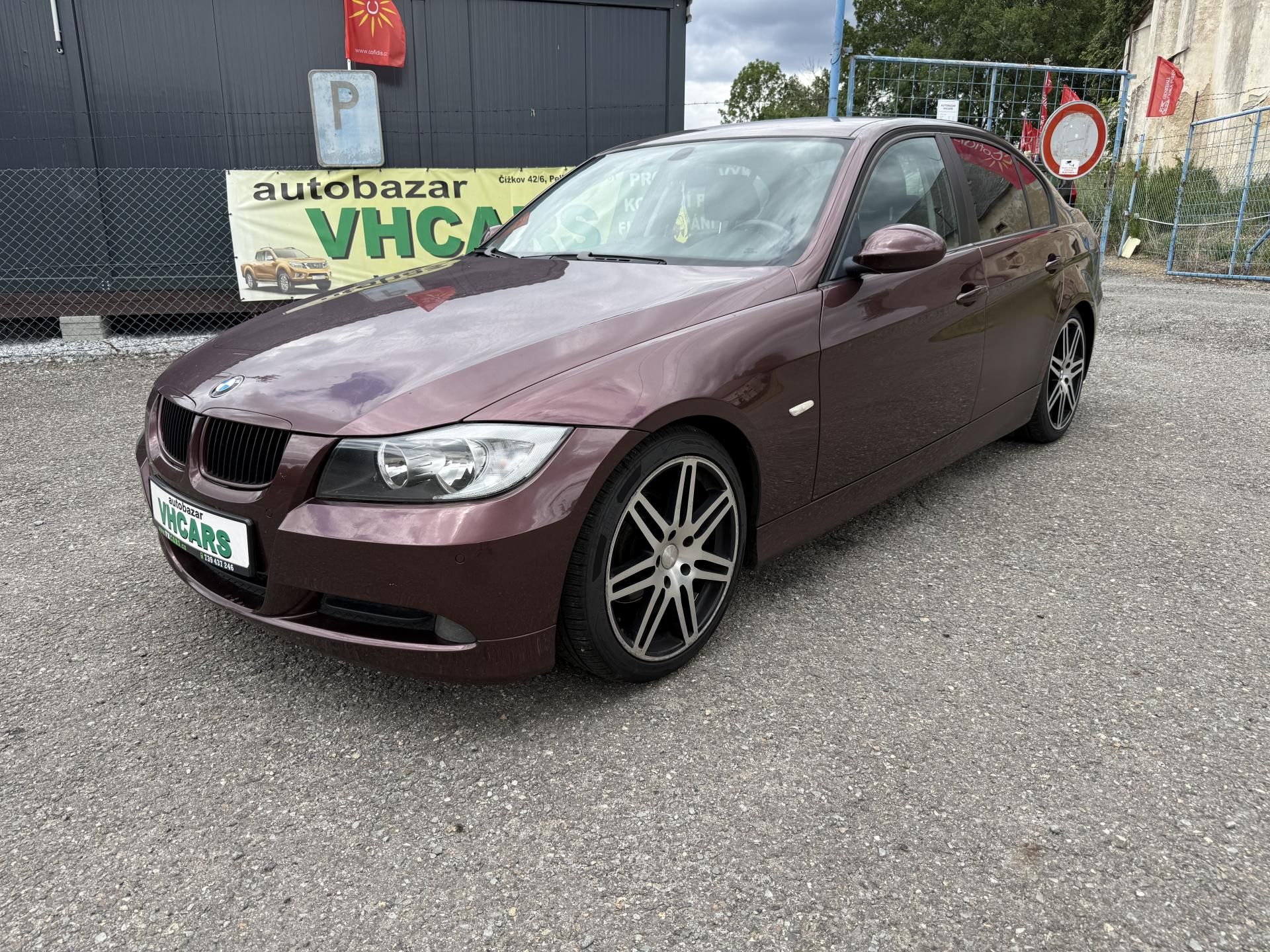 BMW Řada 3, 2,0i  Navigace