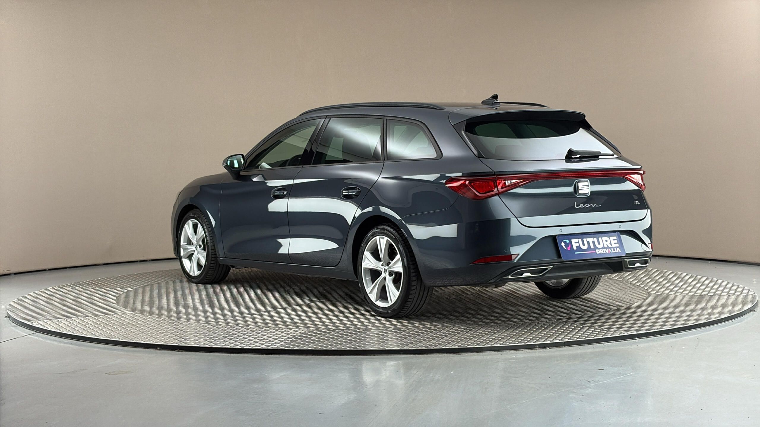Seat Leon, 2.0 TDI DSG FR Sportstourer - fotka 2