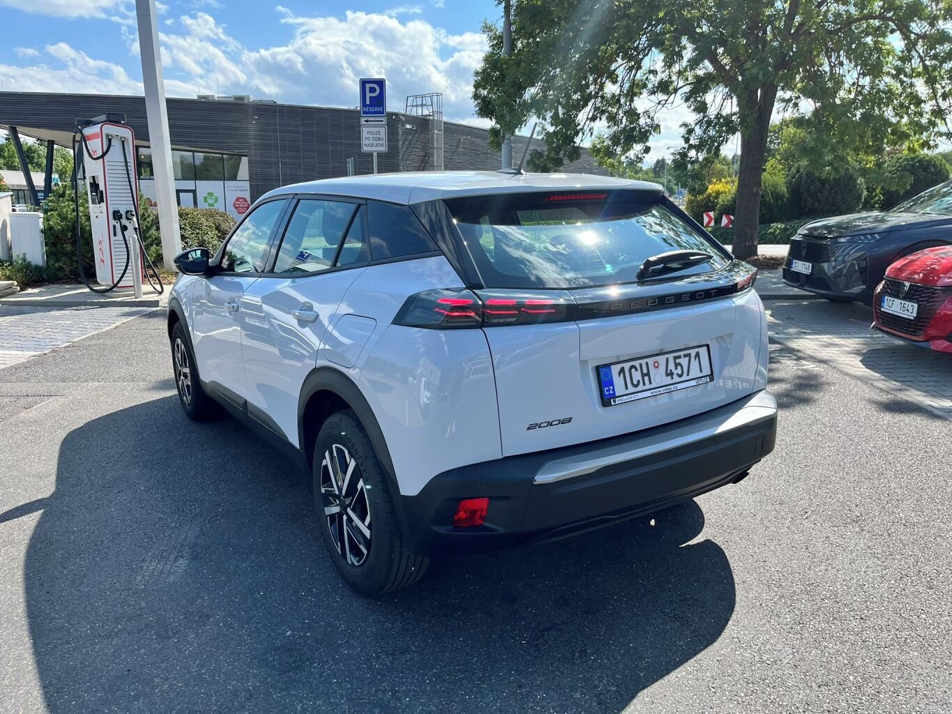 Peugeot 2008, STYLE PureTech 100 S&S MAN6 - fotka 4