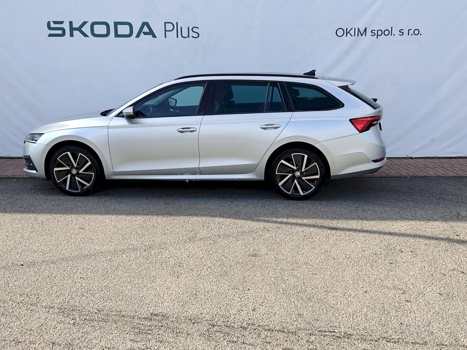 Škoda Octavia, Combi Ambition 2,0 Tdi 110 Kw - fotka 3