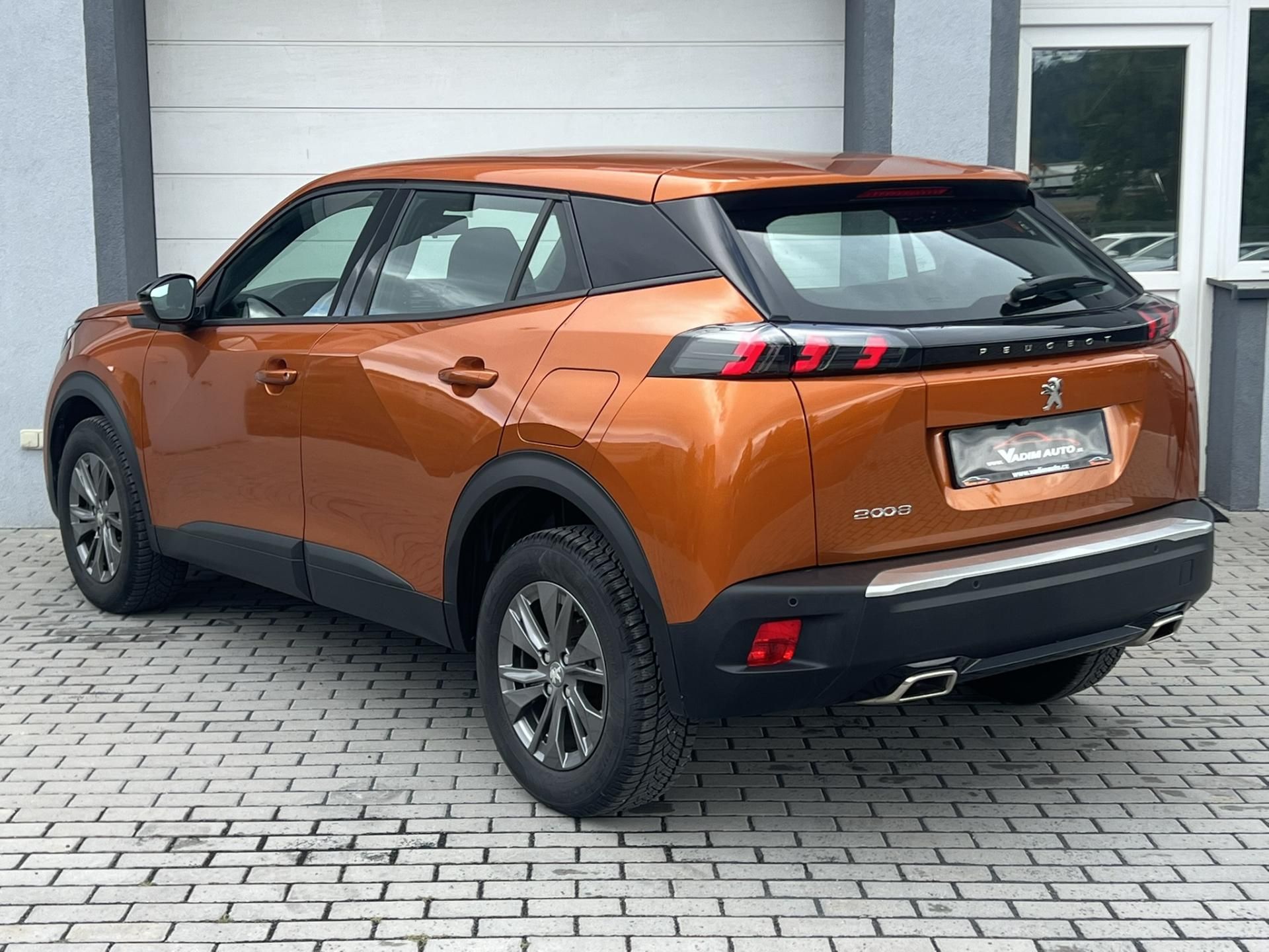Peugeot 2008, 1.2T 130K KAMERA ČR NOVÉ 1.MAJ - fotka 3