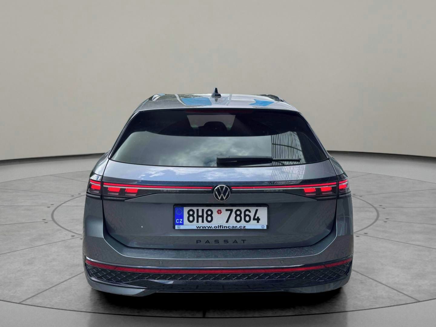 Volkswagen Passat, R-Line People - fotka 3