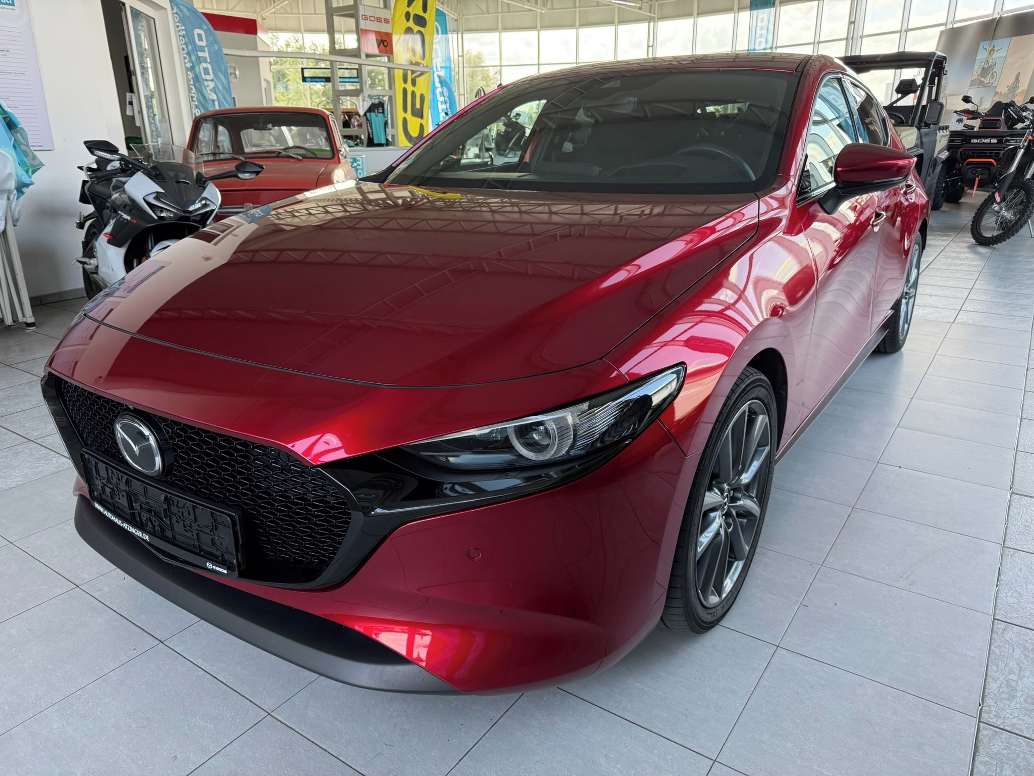 Mazda 3, SkyActiv-G 2.0 110kW 1.maj.DPH - fotka 3