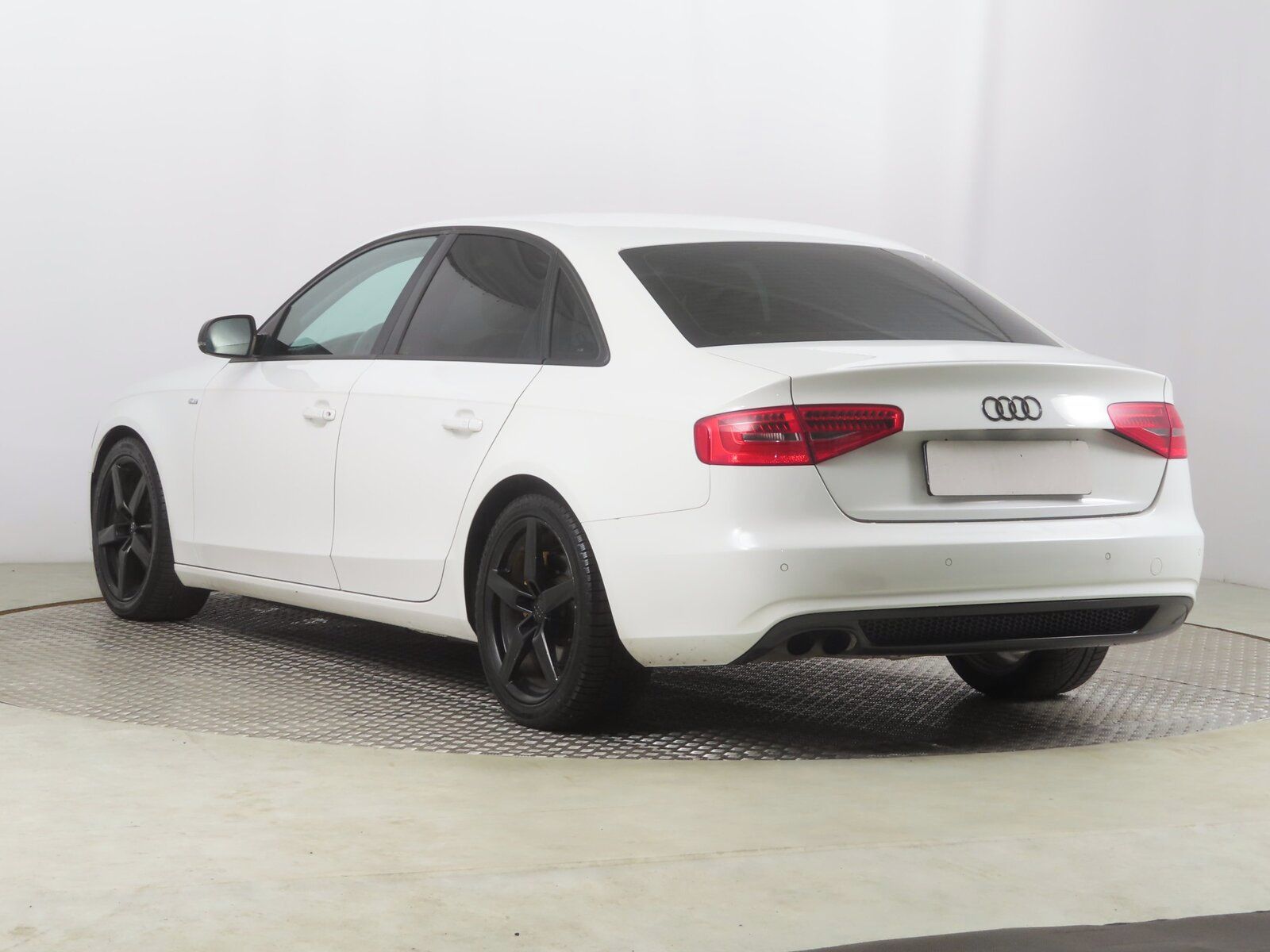 Audi A4, 2.0 TDI, Automat - fotka 4