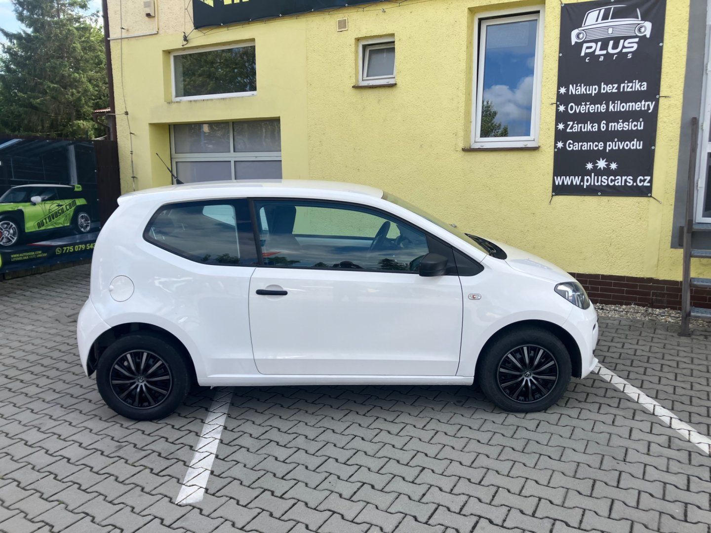 Volkswagen Up!, 1,0MPi (44kW)*KLIMATIZACE* - fotka 5