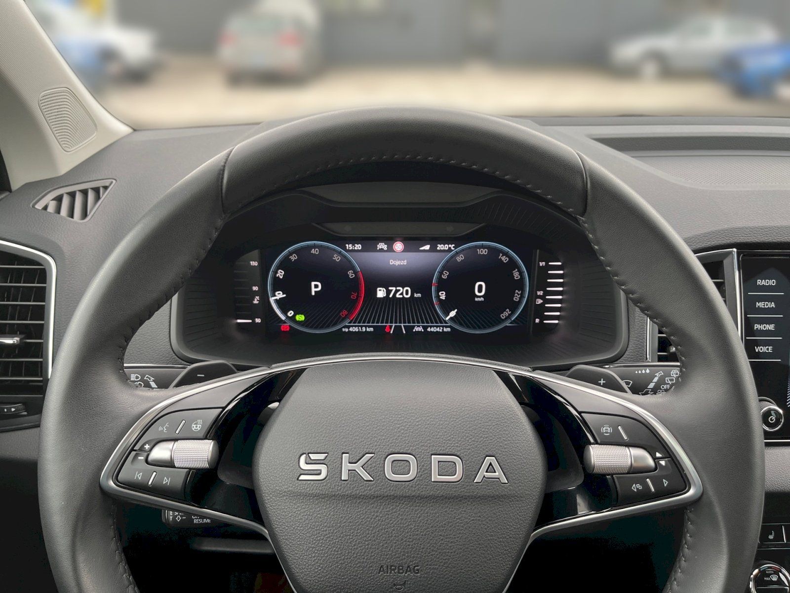 Škoda Karoq, TOP SELECTION 1.5 TSI 110 kW D - fotka 5
