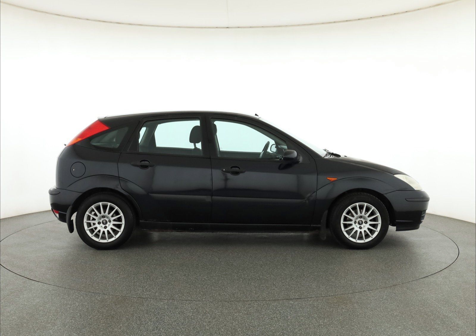Ford Focus, 1.6 16V, Klima - fotka 6