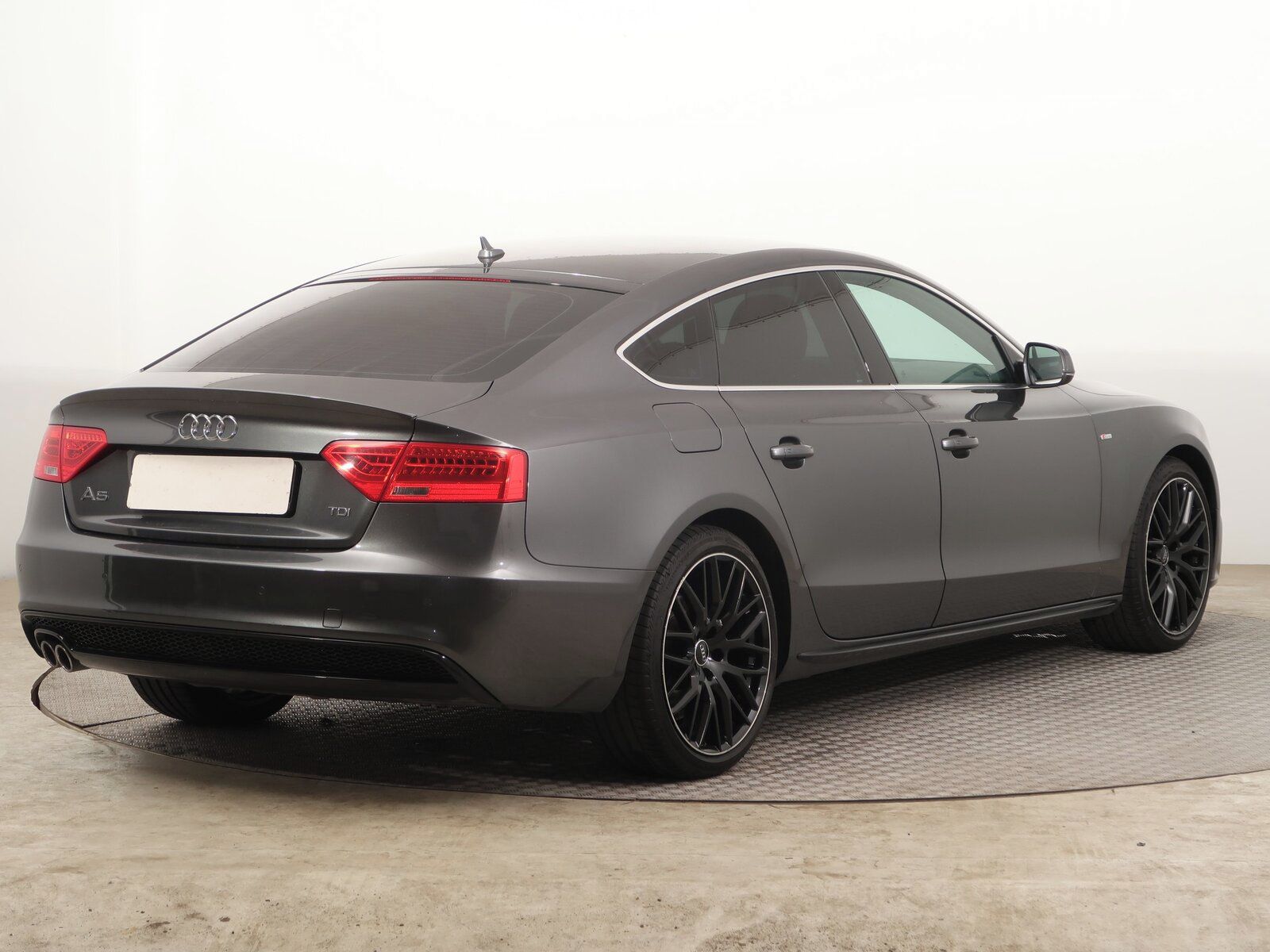 Audi A5, 2.0 TDI, S-Line, Kůže, Navi - fotka 5