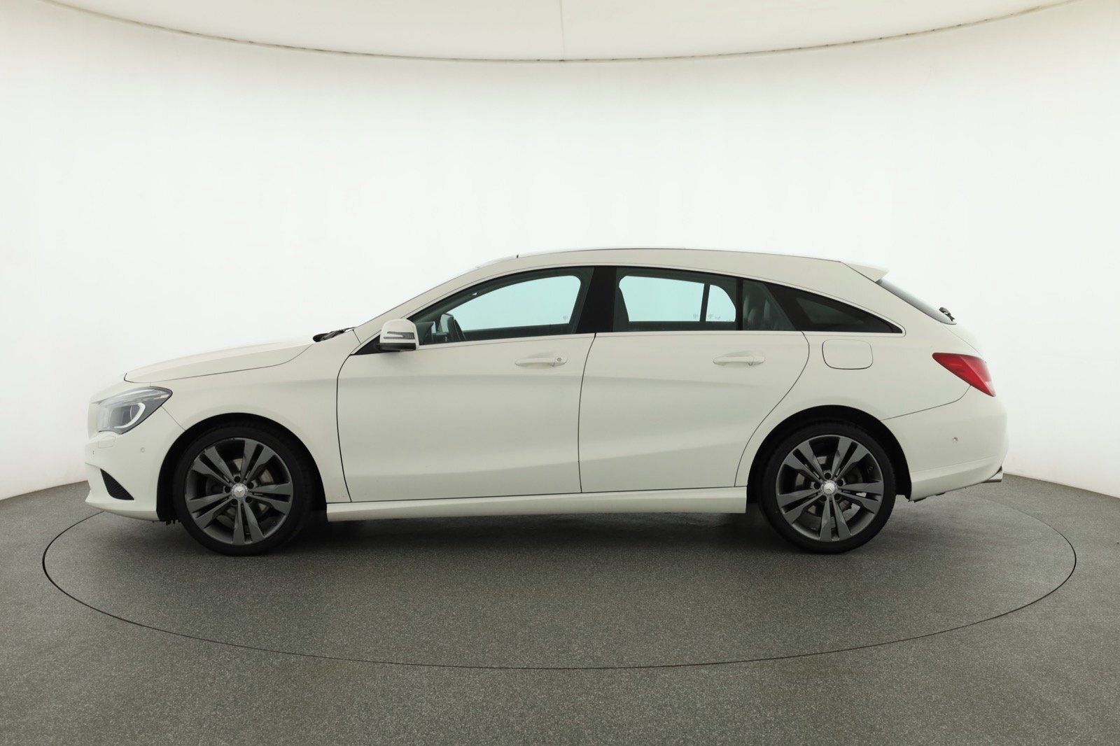 Mercedes-Benz CLA, 180, Automat, Kůže, Navi - fotka 3