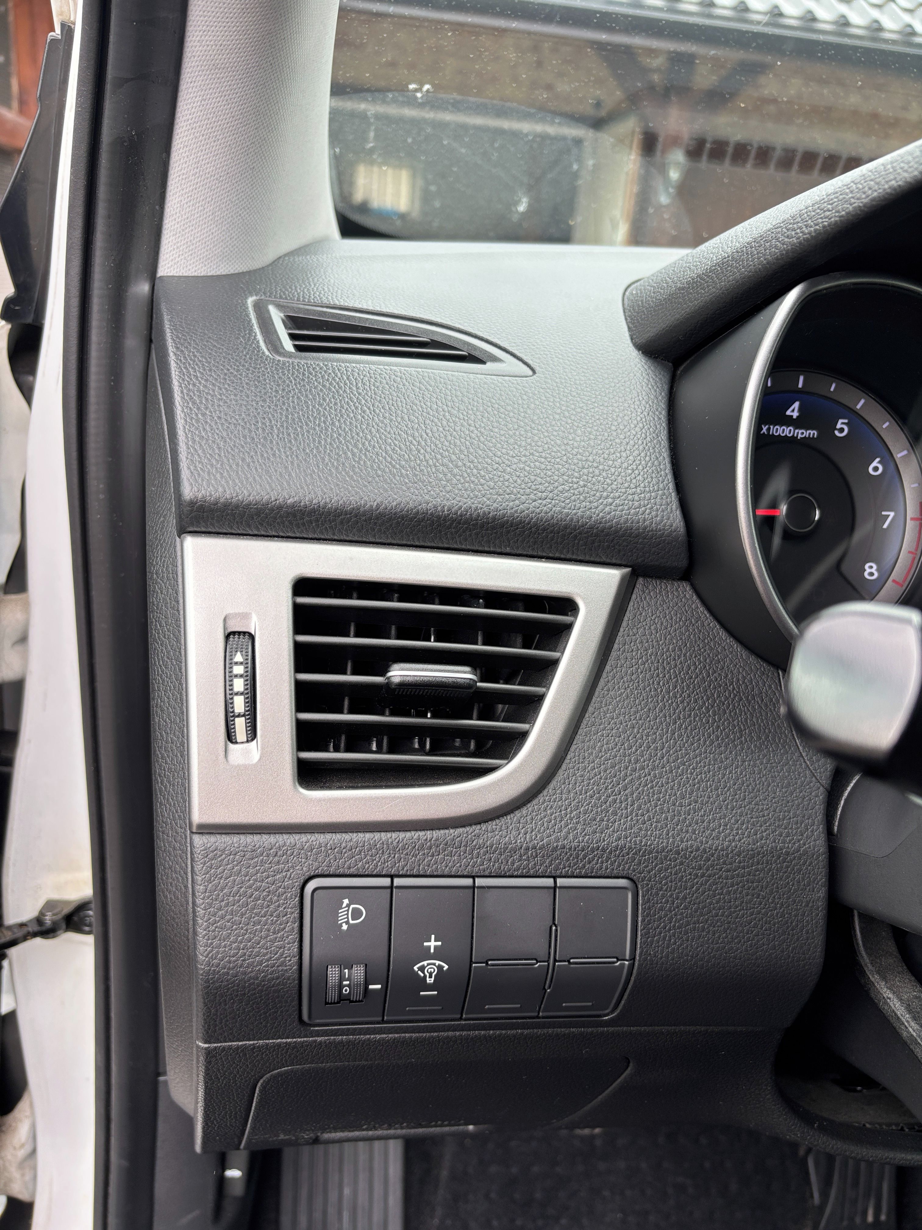 Hyundai i30, Hyundai i30 hatchback, 1.6 GDI - fotka 6