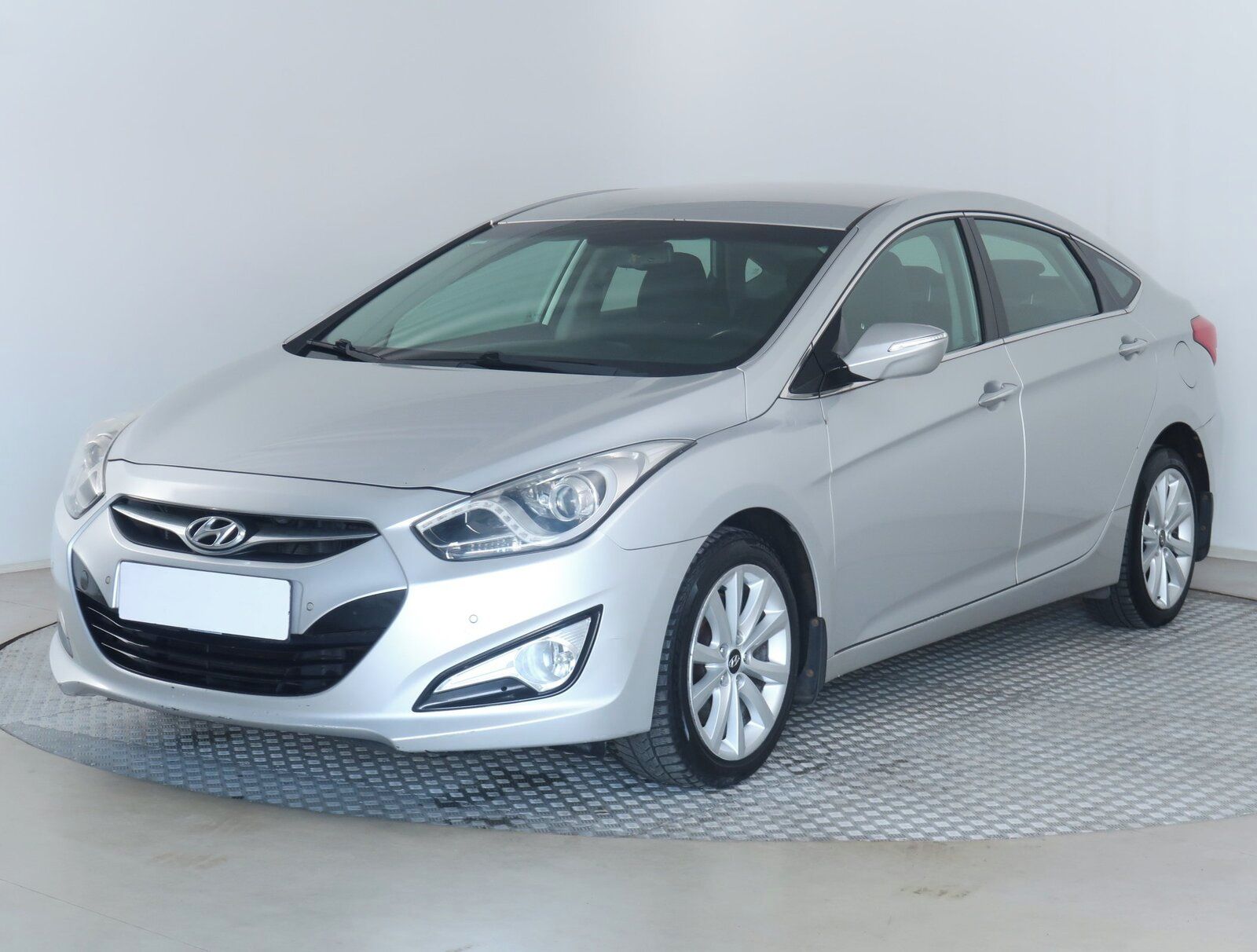 Hyundai i40, 1.7 CRDi, Automatická klima - fotka 2