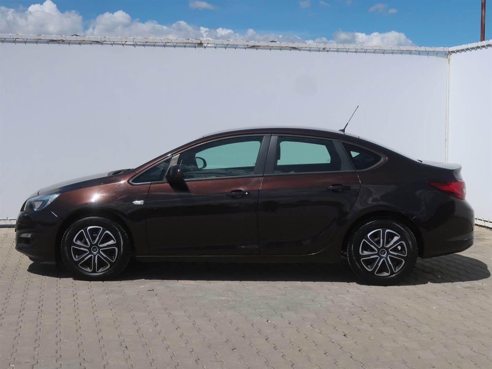 Opel Astra, 1.6 16V, Automatická klima - fotka 3