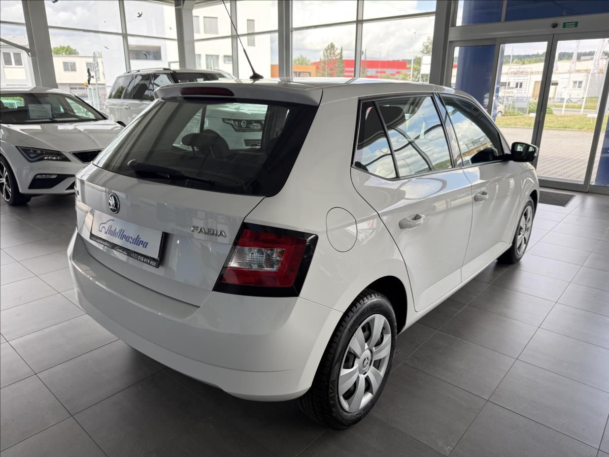 Škoda Fabia, 1,2   TSI 66kW,SERVISKA,2. MAJ - fotka 6