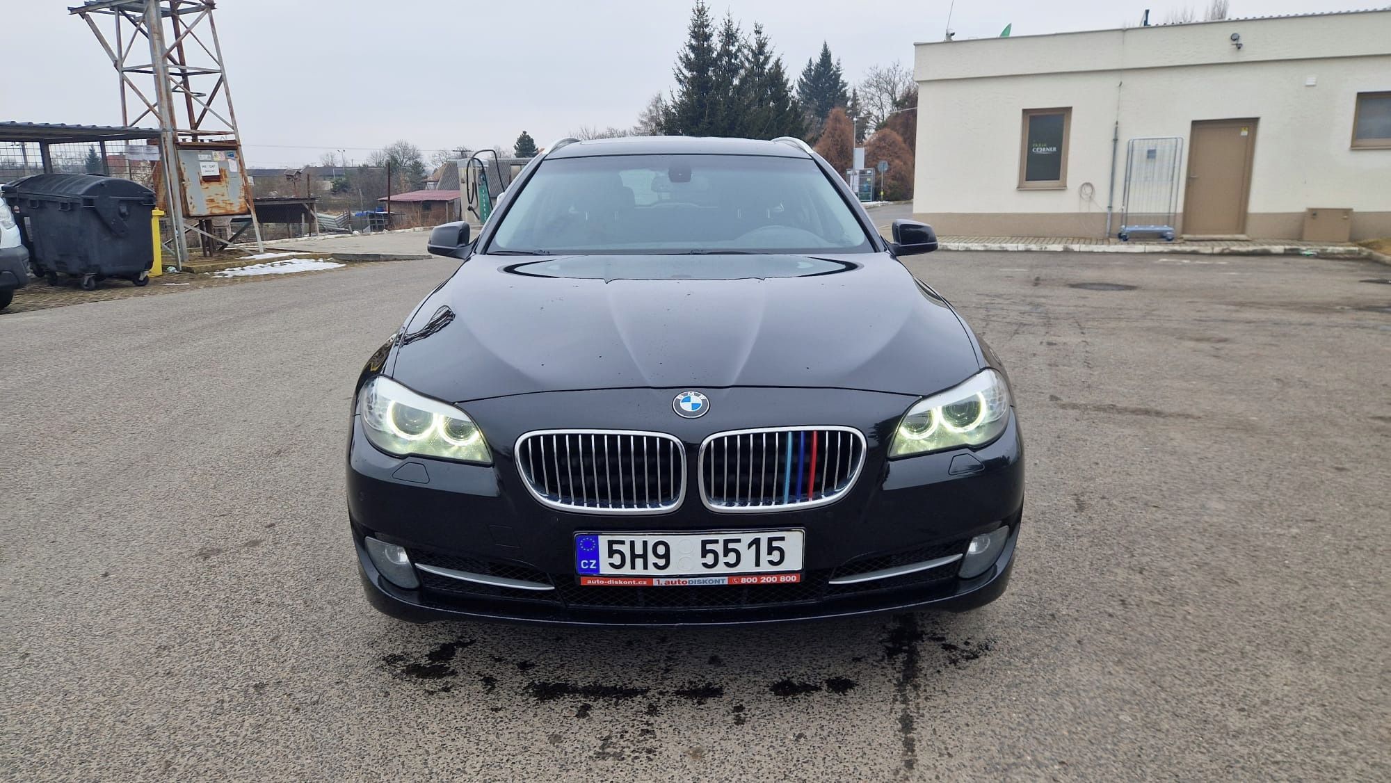 BMW Řada 5, BMW 520d automat 135kW - fotka 2
