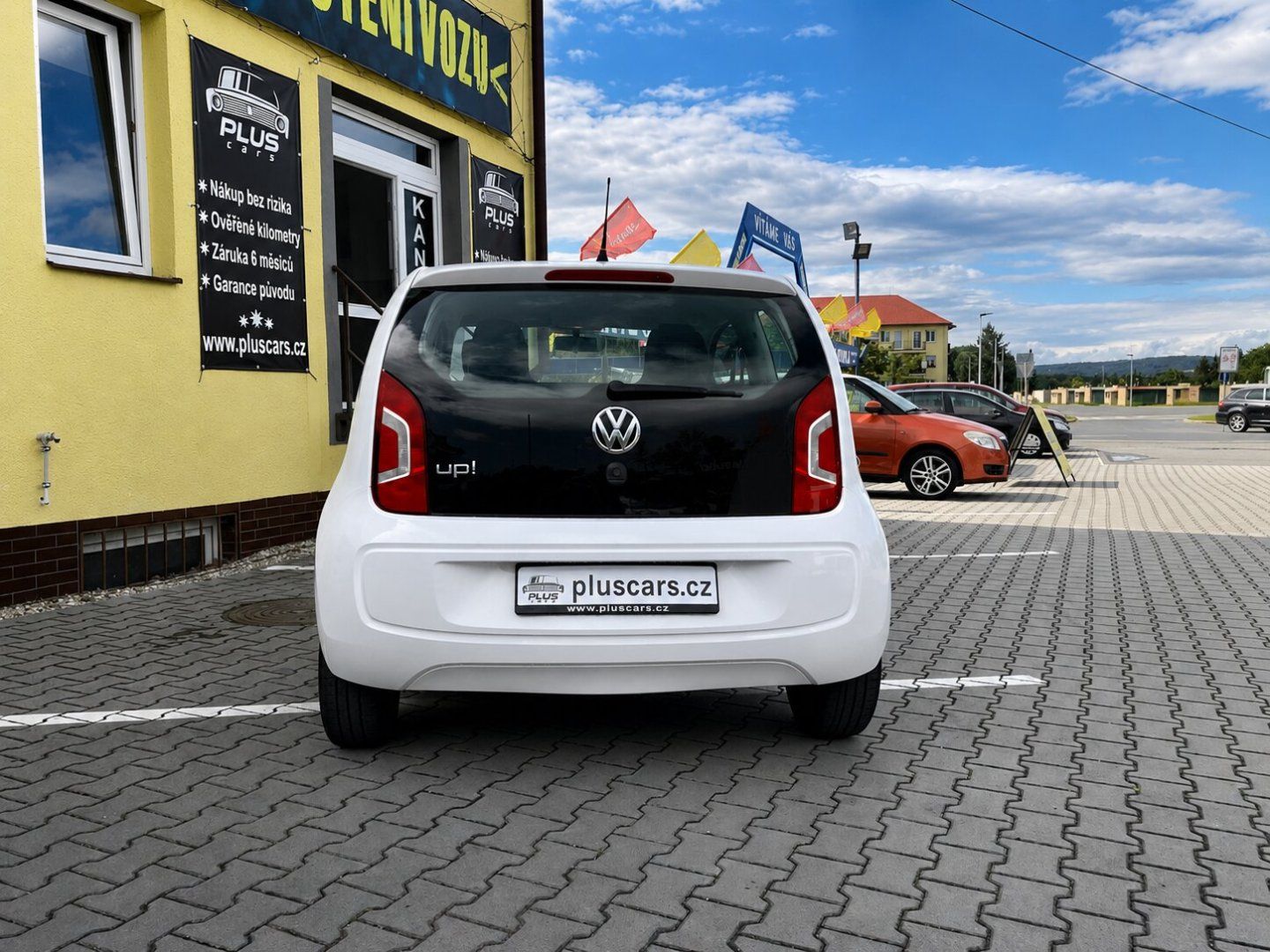 Volkswagen Up!, 1,0MPi (44kW)*KLIMATIZACE* - fotka 4