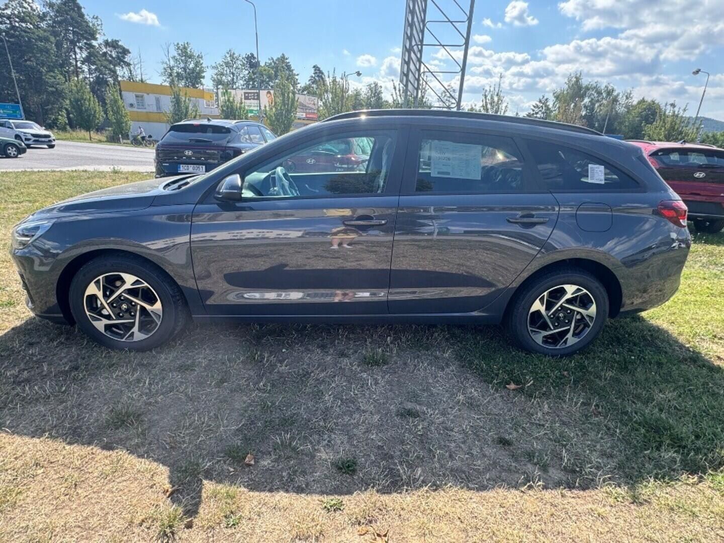 Hyundai i30, WG PD PE GO Czech! 1,6 T-GDI 1 - fotka 2