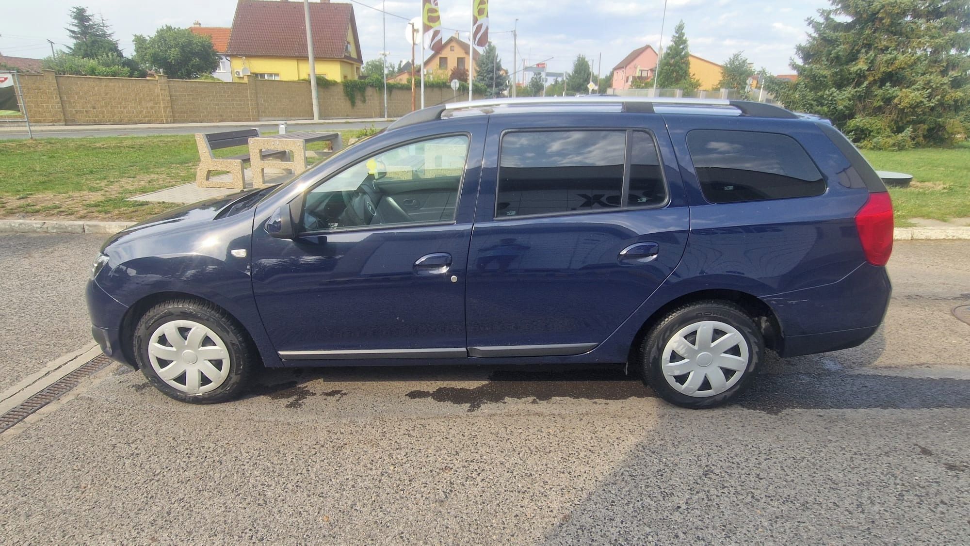 Dacia Logan - fotka 2