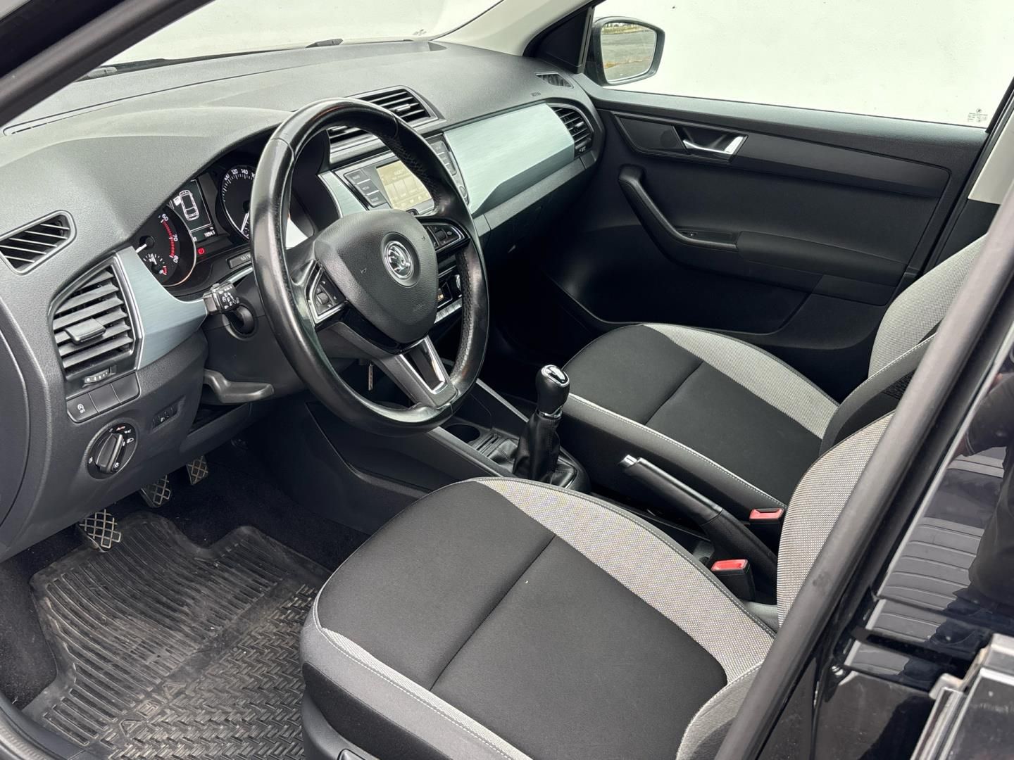 Škoda Fabia, 1.2 TSI / 66 kW AMBITION - fotka 6