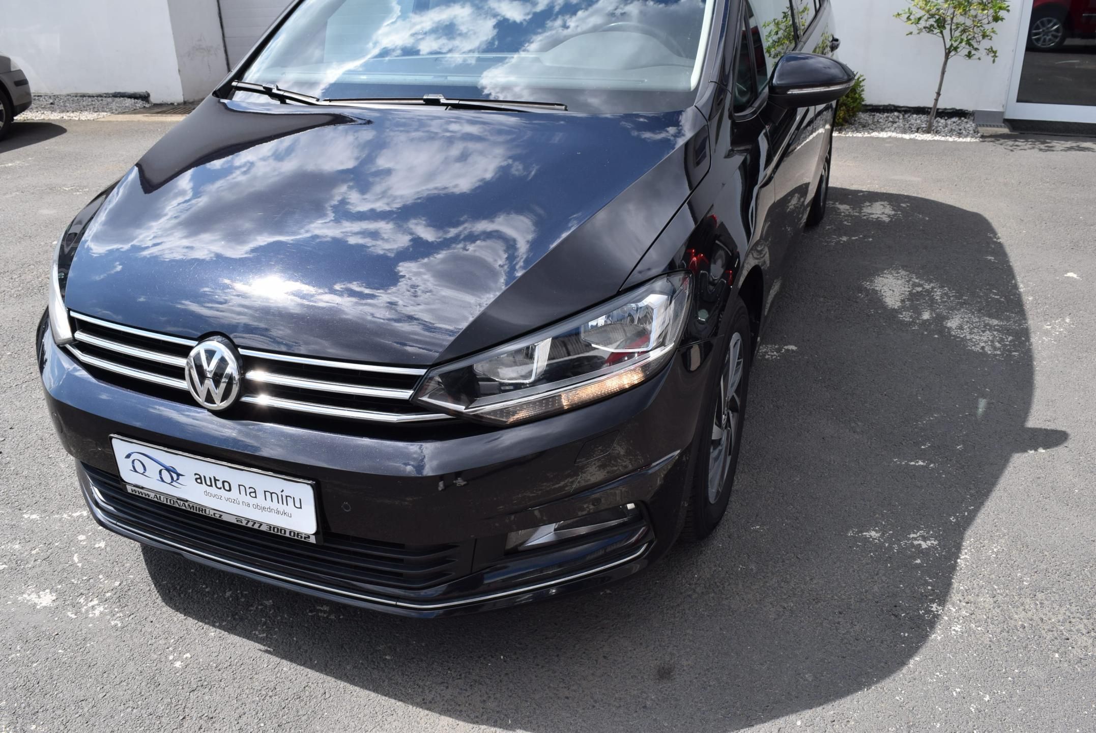 Volkswagen Touran, 1.4TSI 110kw 7MÍST CLBMT NAVI - fotka 2