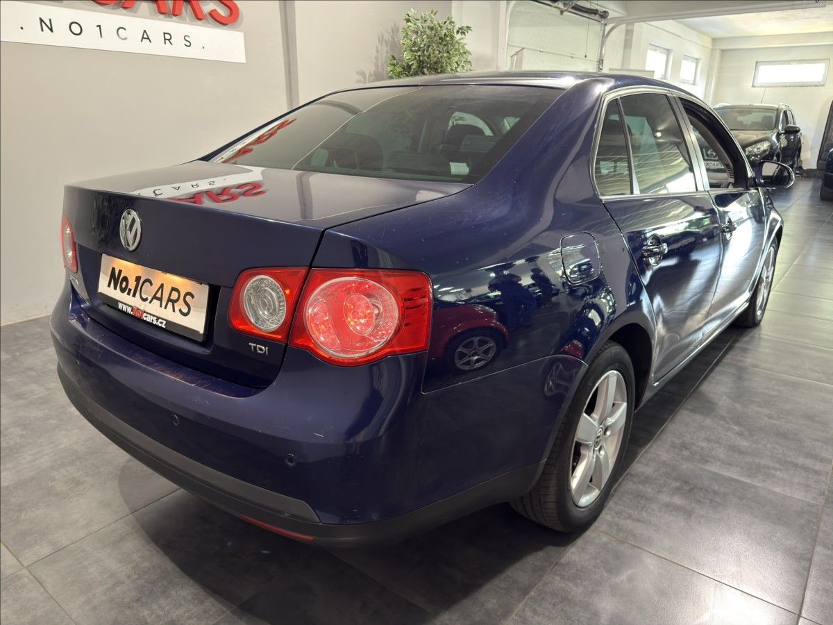 Volkswagen Jetta, 1,9   TDI 77KW UNITED 1.MAJ - fotka 4