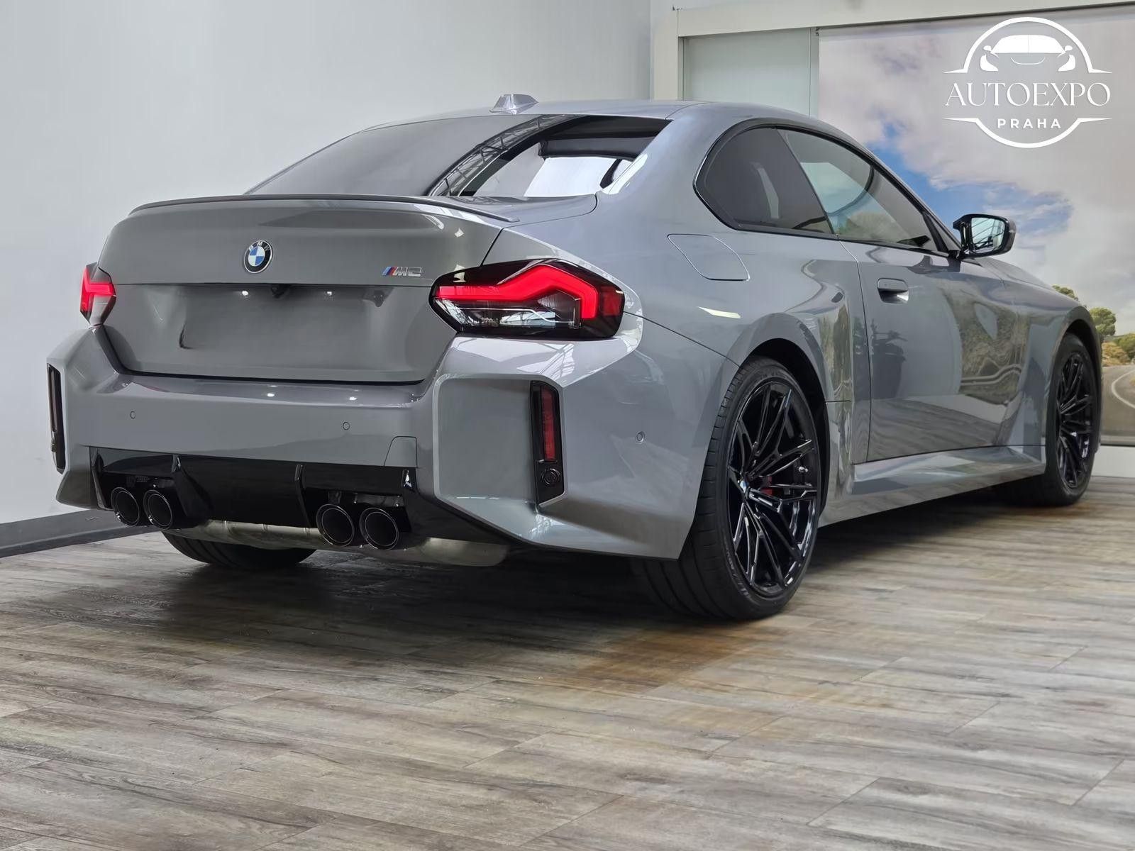 BMW M2, Alcantara - fotka 6