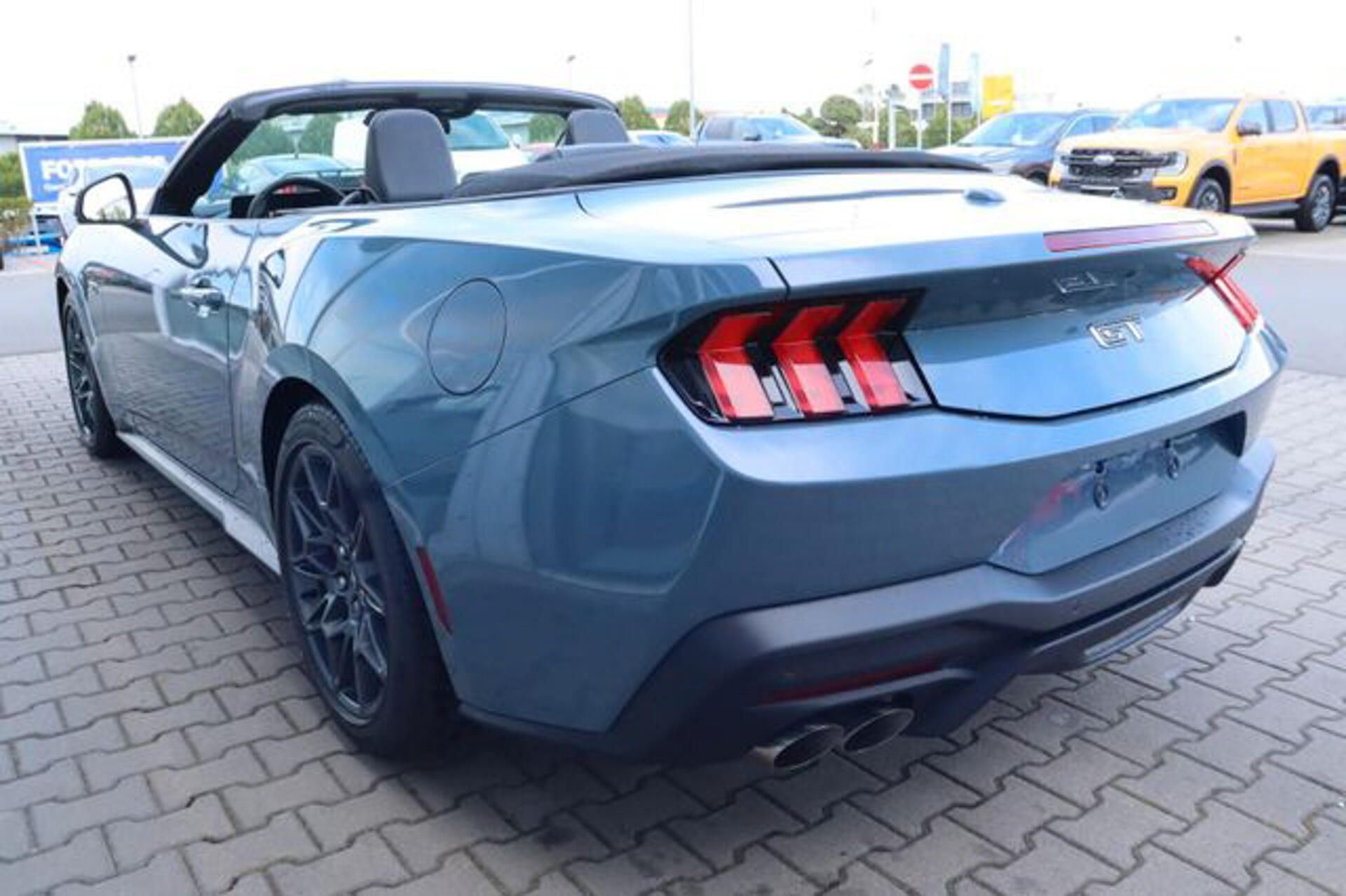 Ford Mustang, 5.0 Convertible MagneRide - fotka 5