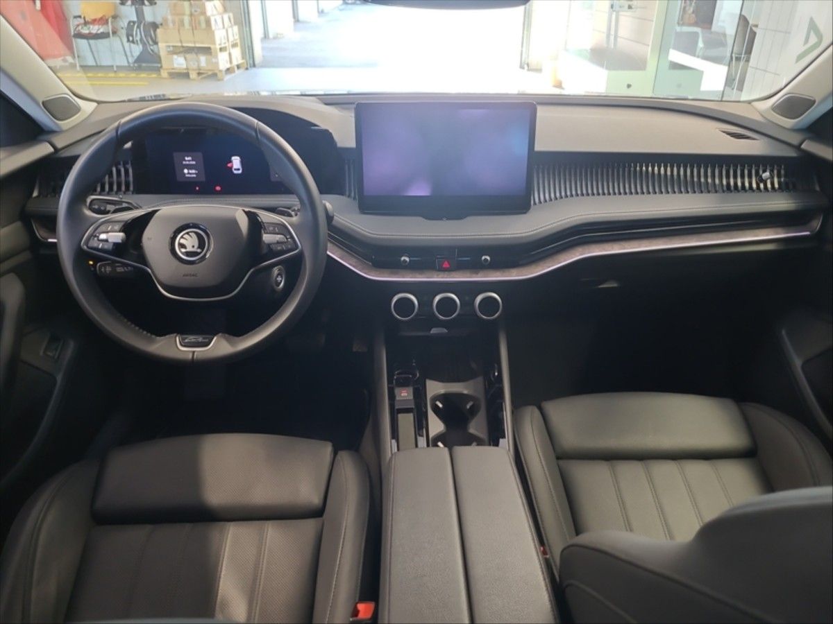 Škoda Superb, 2,0 TDi 4X4 Laurin&Klement DSG - fotka 6