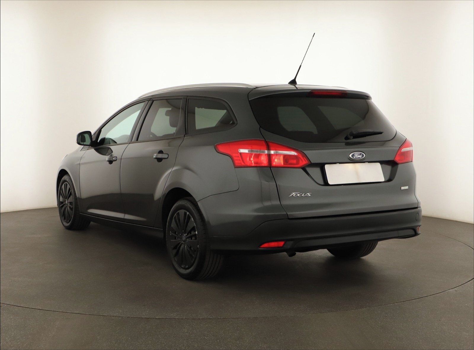 Ford Focus, 1.0 EcoBoost, Klima, El. okna - fotka 4