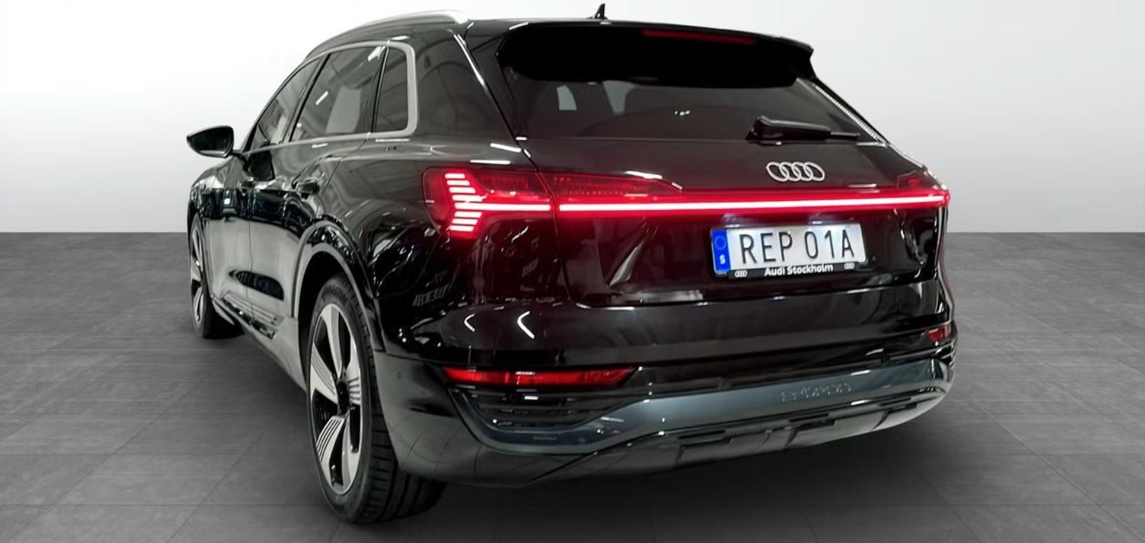 Audi Q8 e-tron, 50 Q Kam Pano Matrix 4 zóny - fotka 3