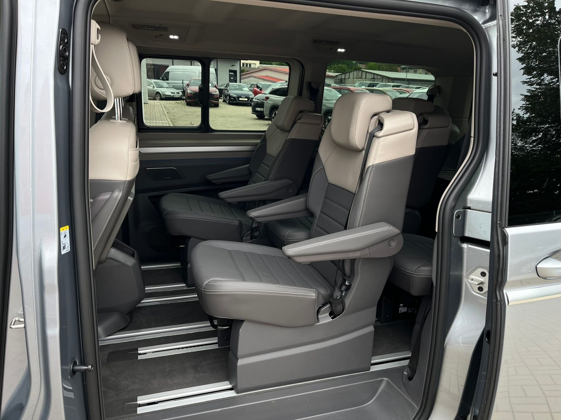 Volkswagen Multivan, 1.5 TSI PHEV 4MOT Style LONG - fotka 6