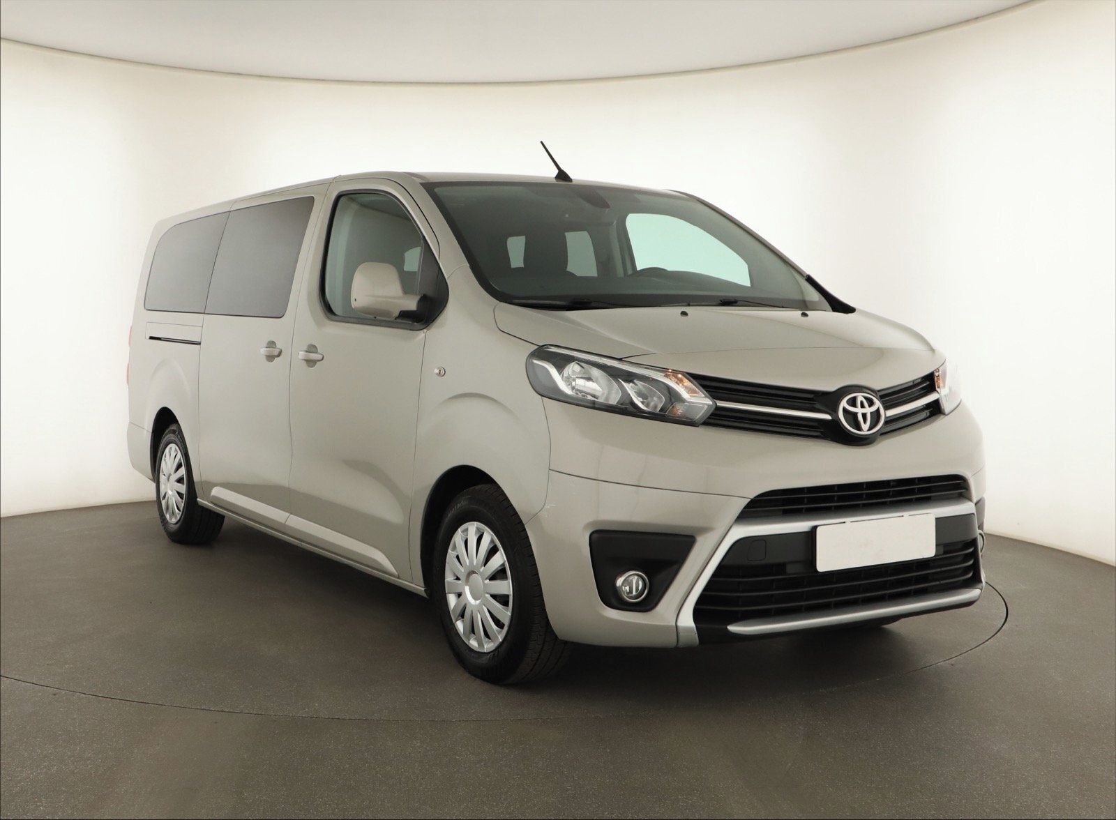 Toyota Proace Verso, 2.0 D-4D, 9 míst, L2