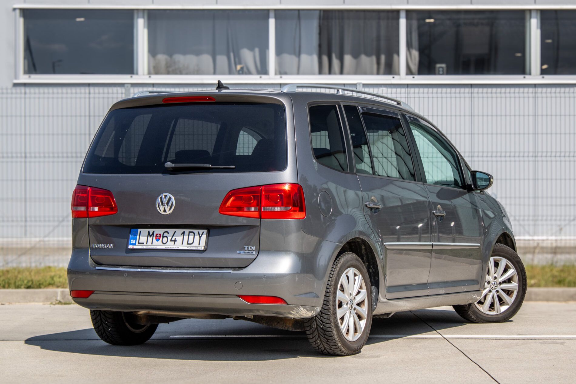 Volkswagen Touran - fotka 5