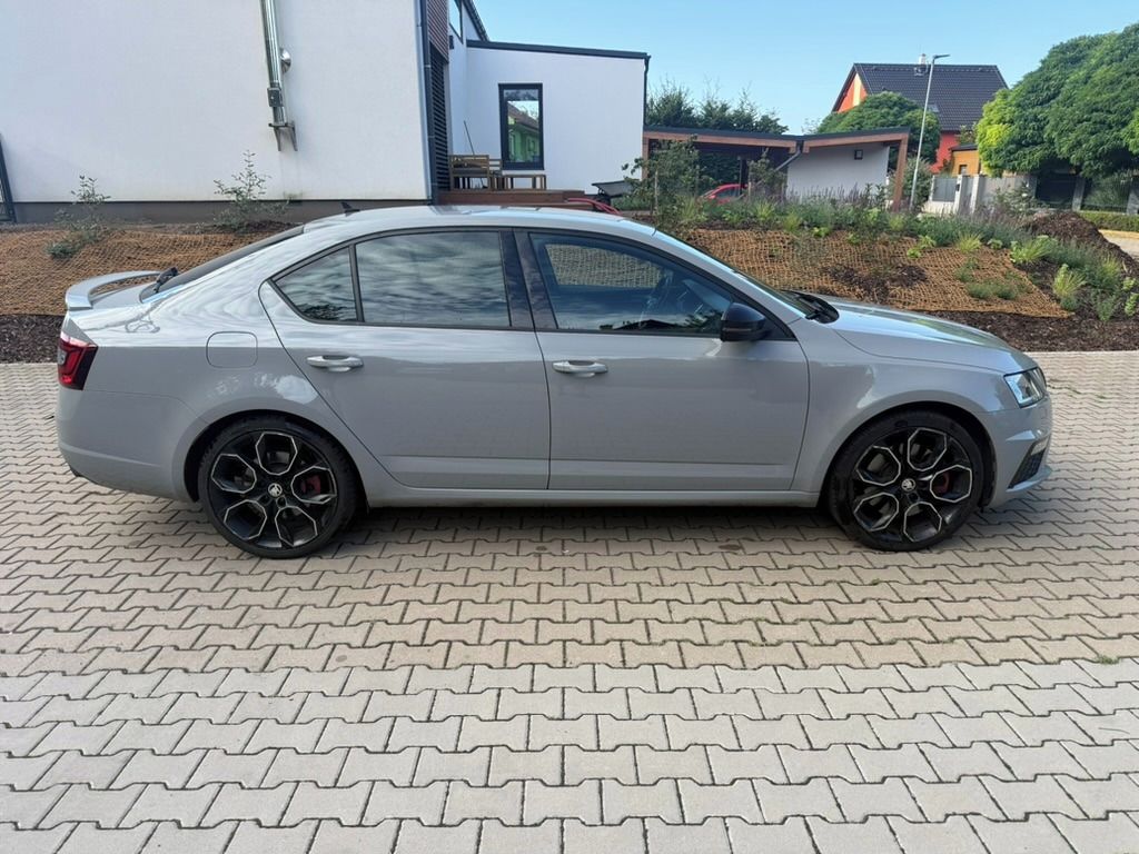 Škoda Octavia, Škoda Octavia RS 180kW - fotka 4