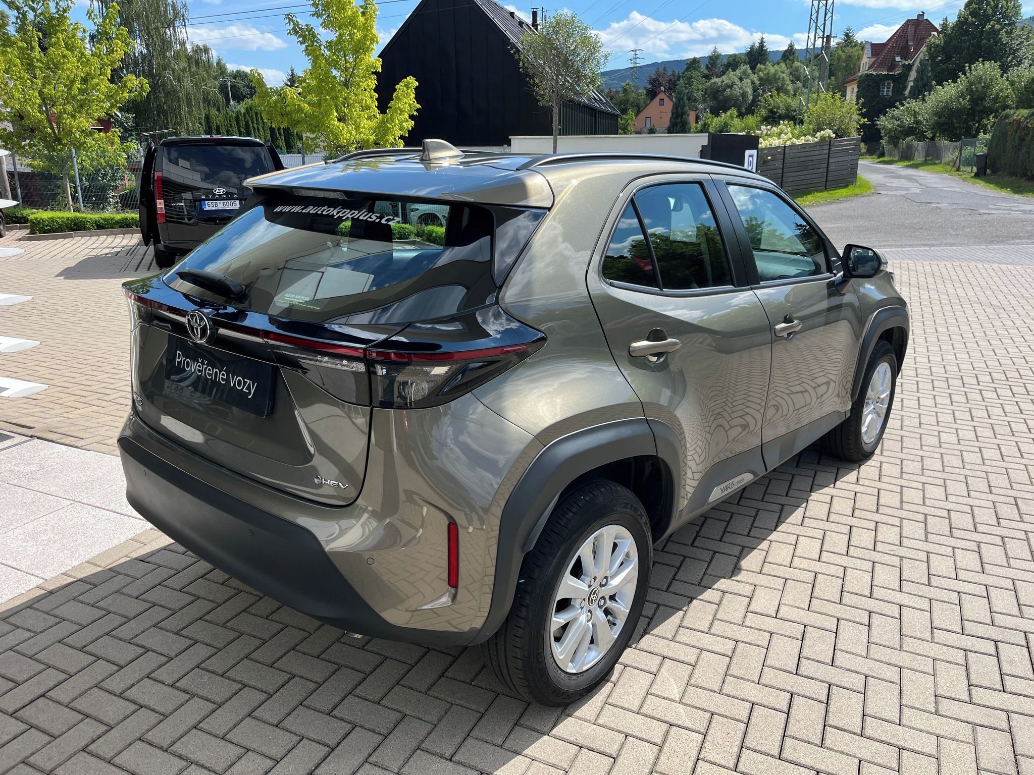 Toyota Yaris Cross, 1.5 Hybrid e-CVT Comfort - fotka 6